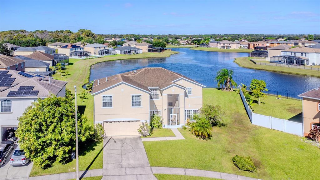 Photo of 5404 Crepe Myrtle Circle, Kissimmee, FL 34758 (MLS # V4945475)