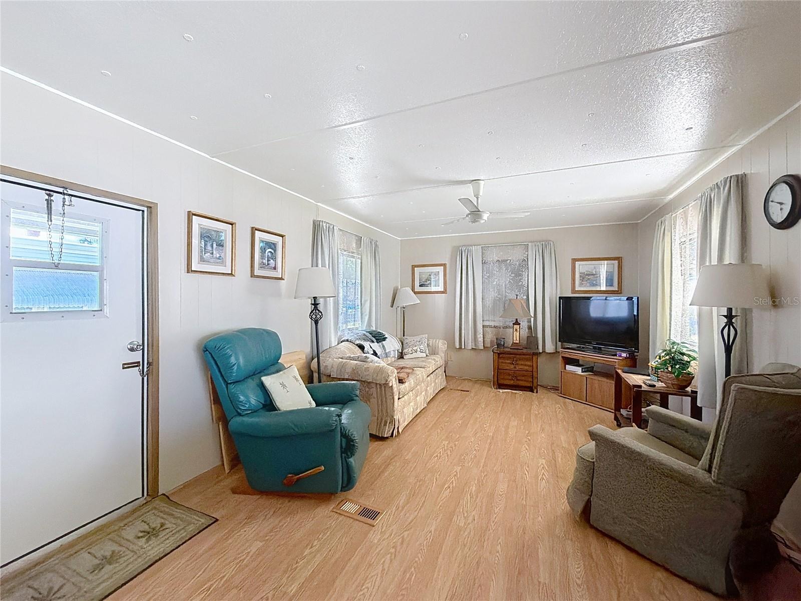 LAKESIDE RANCH FOR MOBILE HOMES - Residential