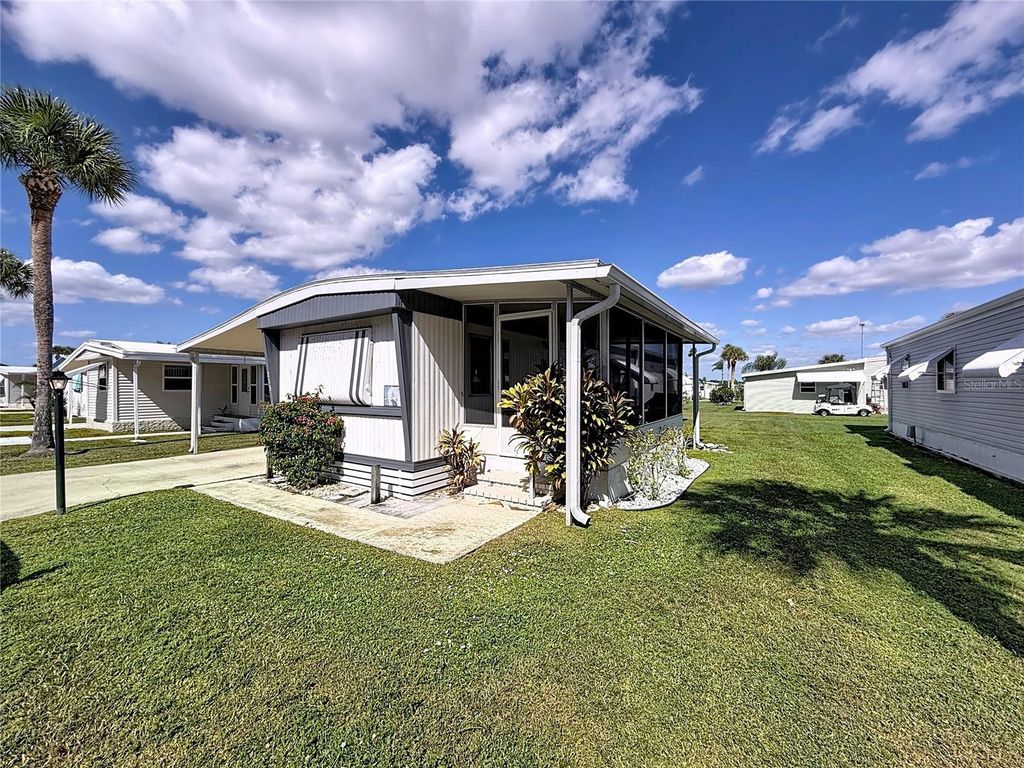 Photo of 213 Lakeside Ranch Circle, Winter Haven, FL 33881 (MLS # S5136995)