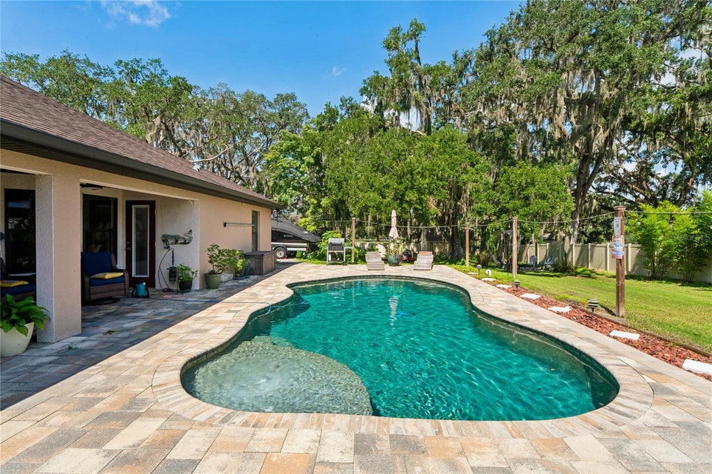 Photo of 27725 Century Oaks Court, Dade City, FL 33525 (MLS # TB8541431)