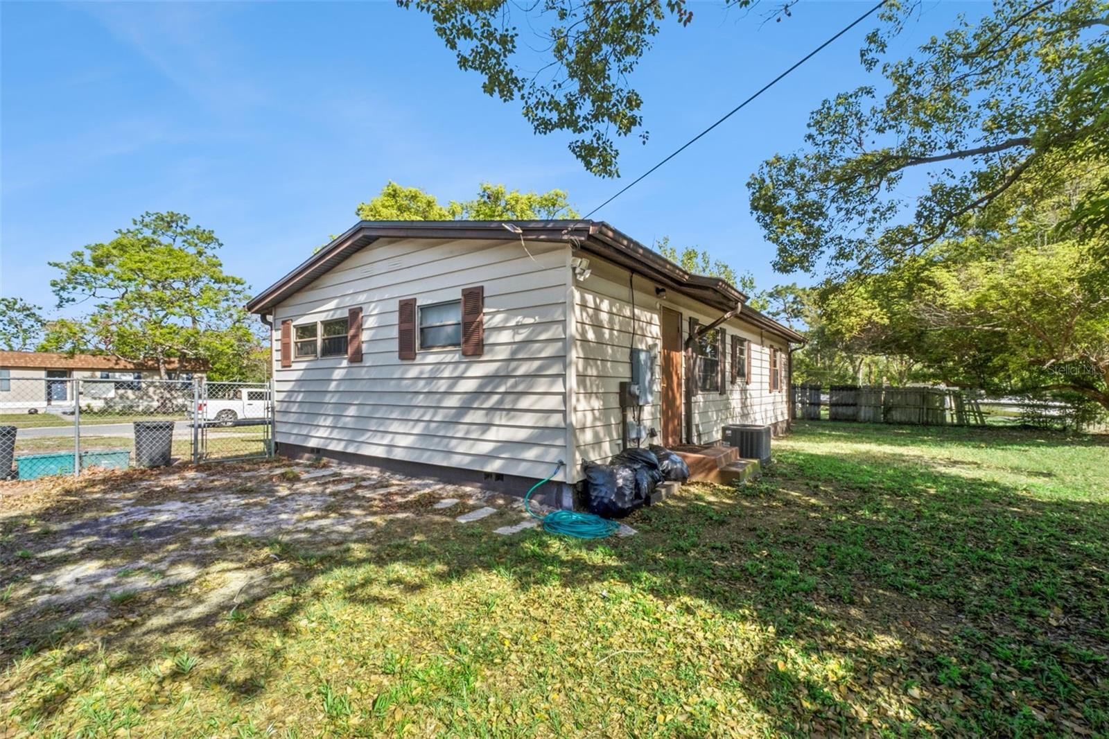 COLONNADES 3RD SEC - Residential