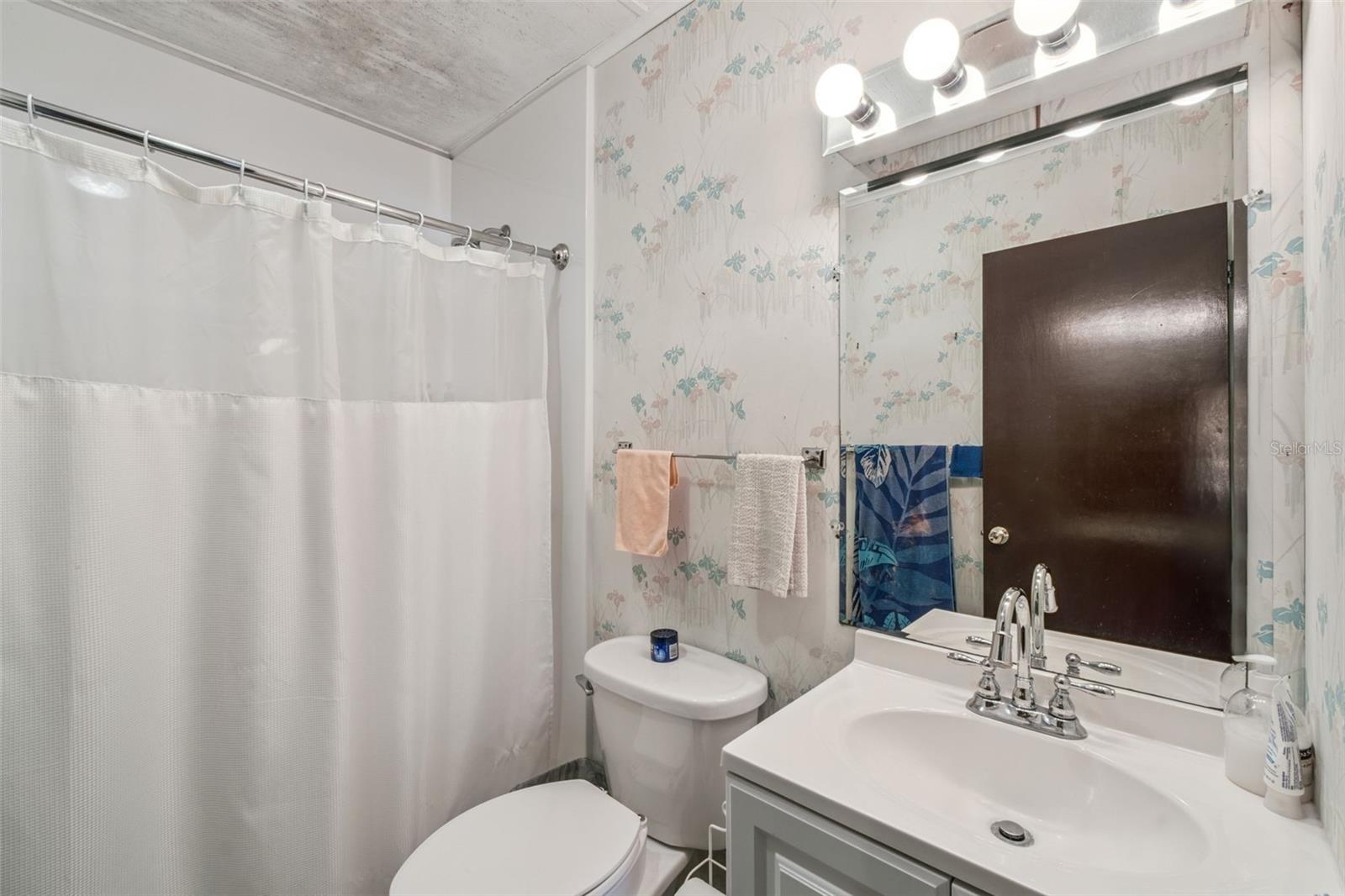 COLONNADES 3RD SEC - Residential