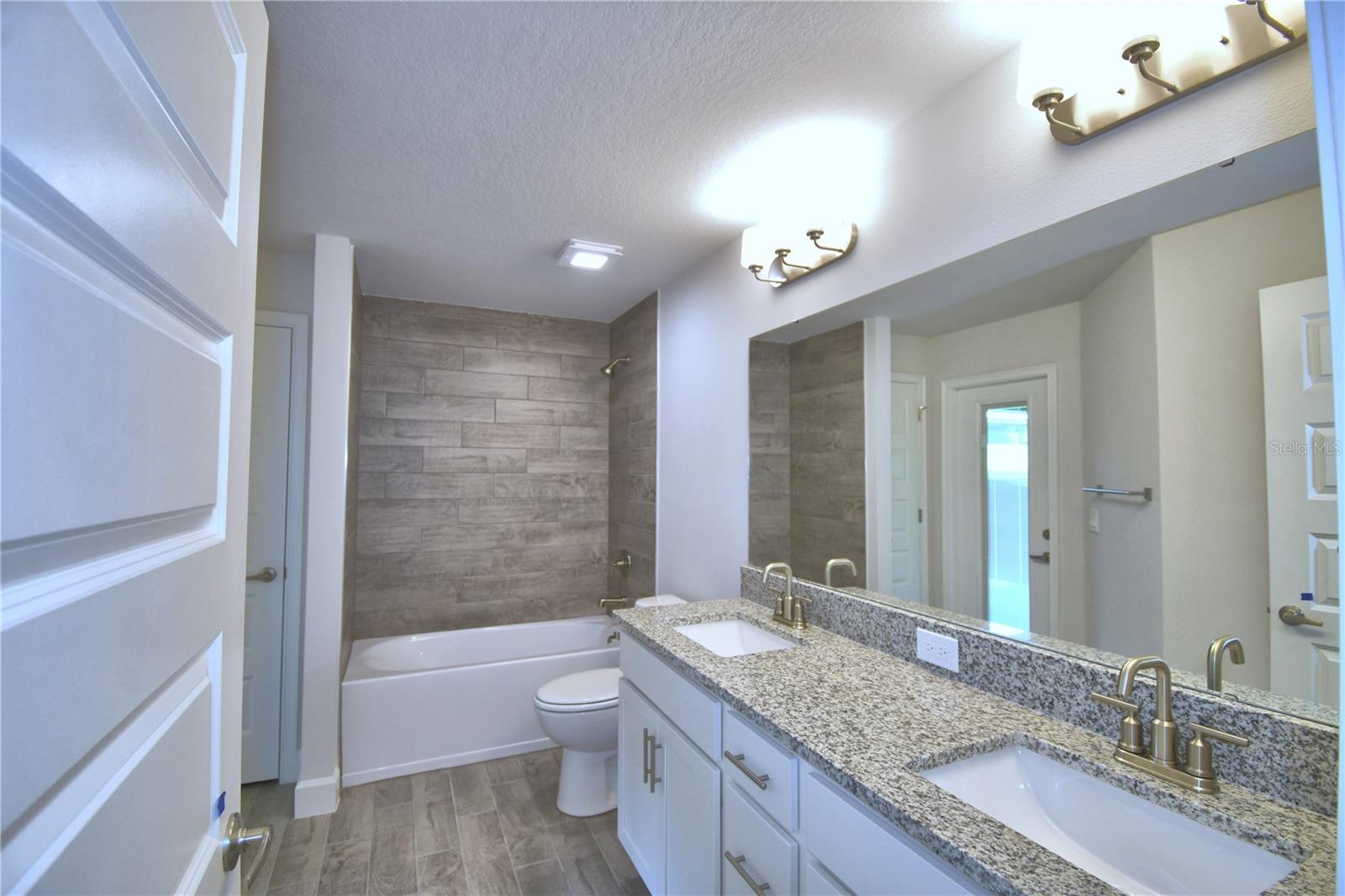 LAKE JULIANA ESTATES - Residential