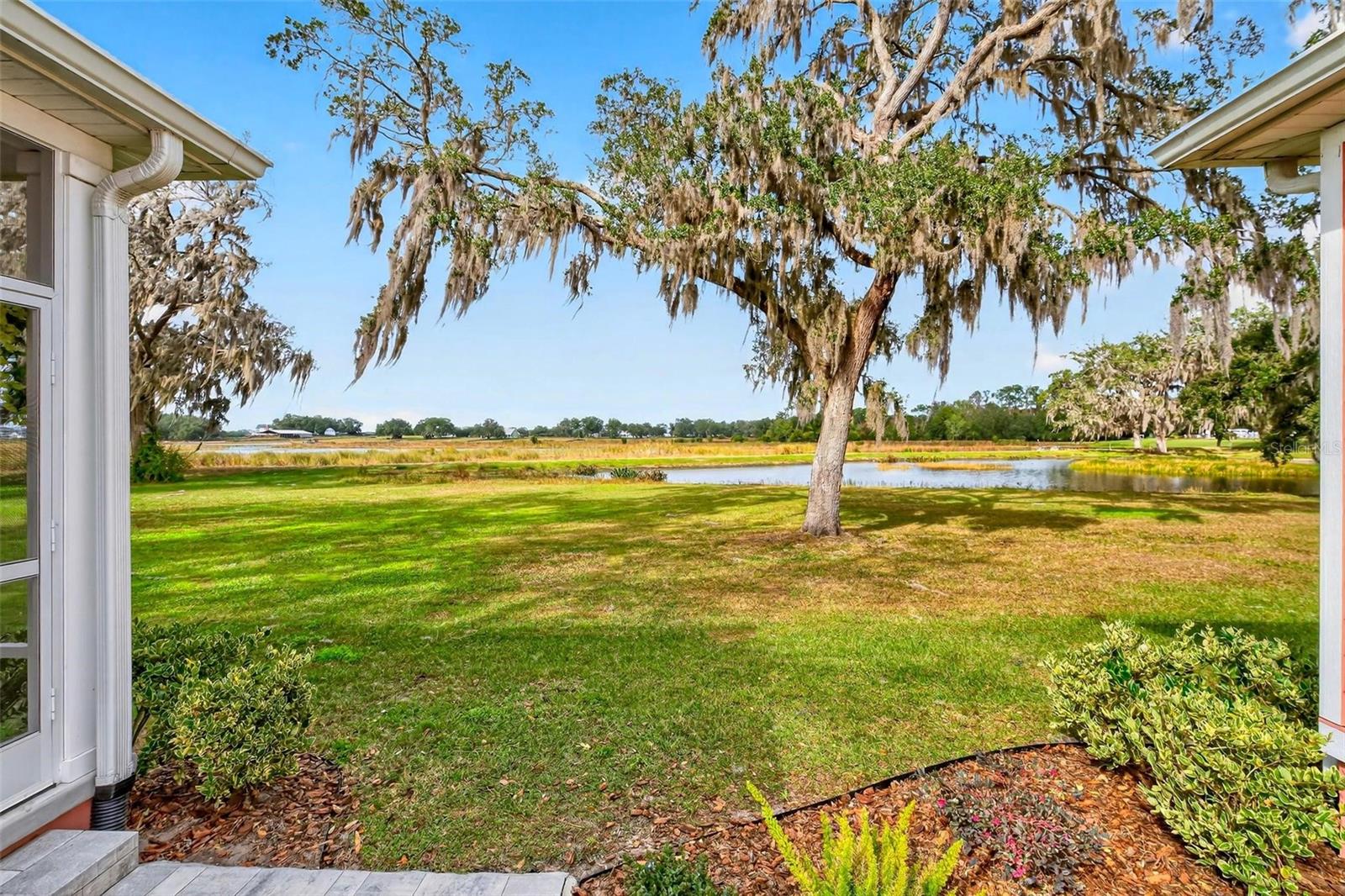 LAKESIDE - Residential