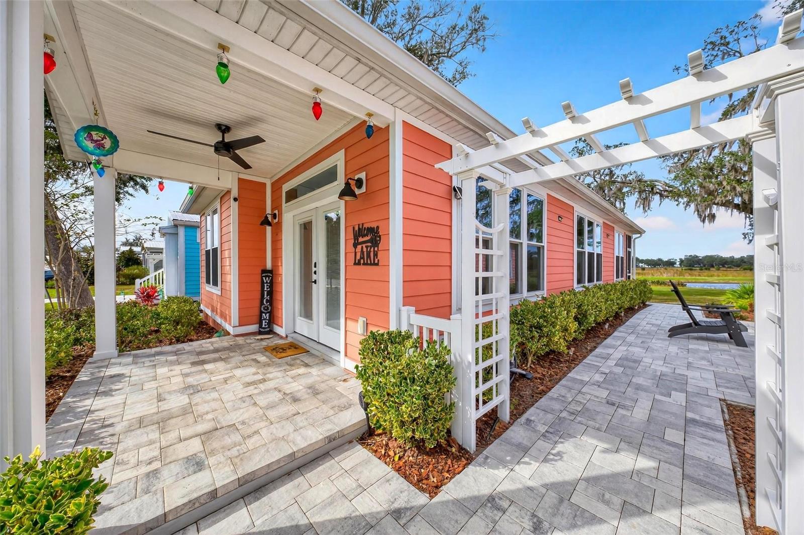 LAKESIDE - Residential