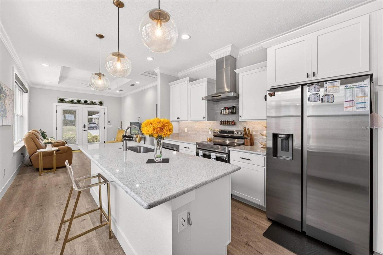 LAKESIDE - Residential