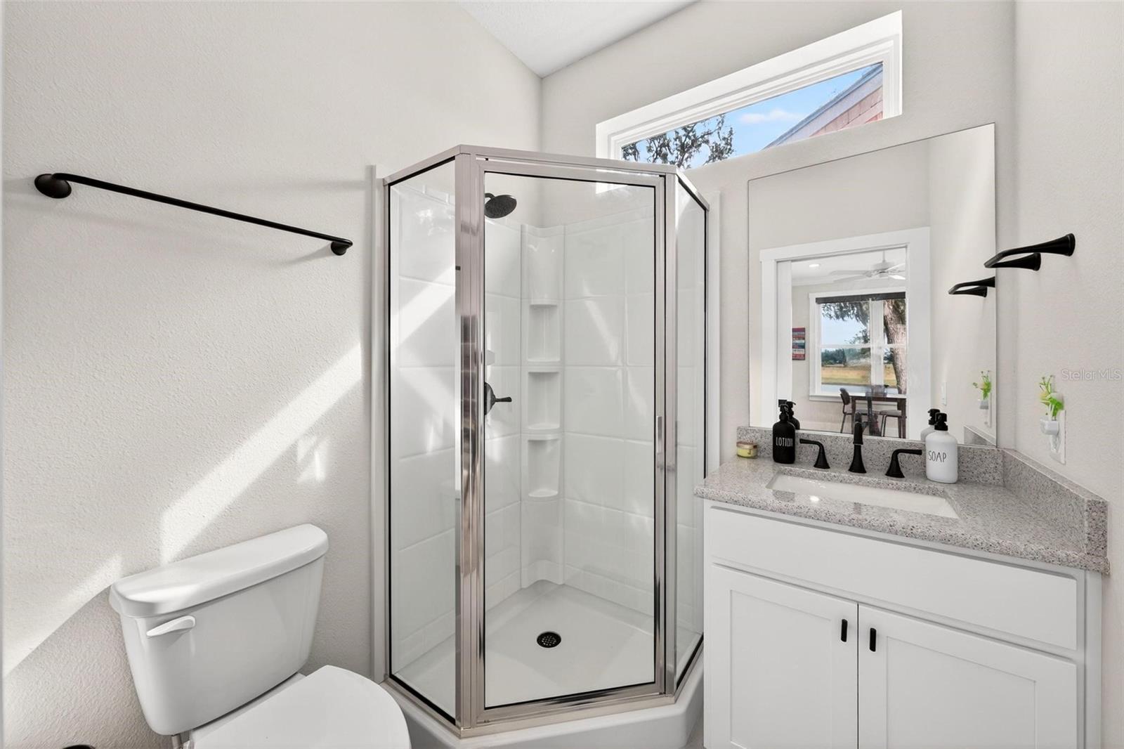 LAKESIDE - Residential