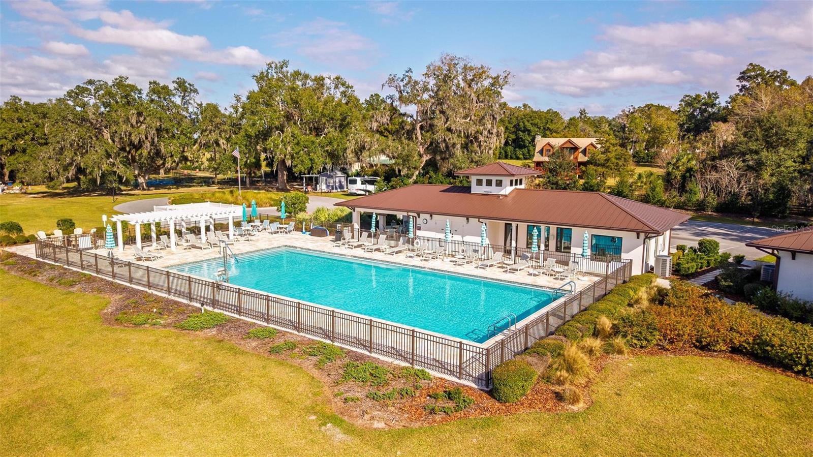 LAKESIDE - Residential