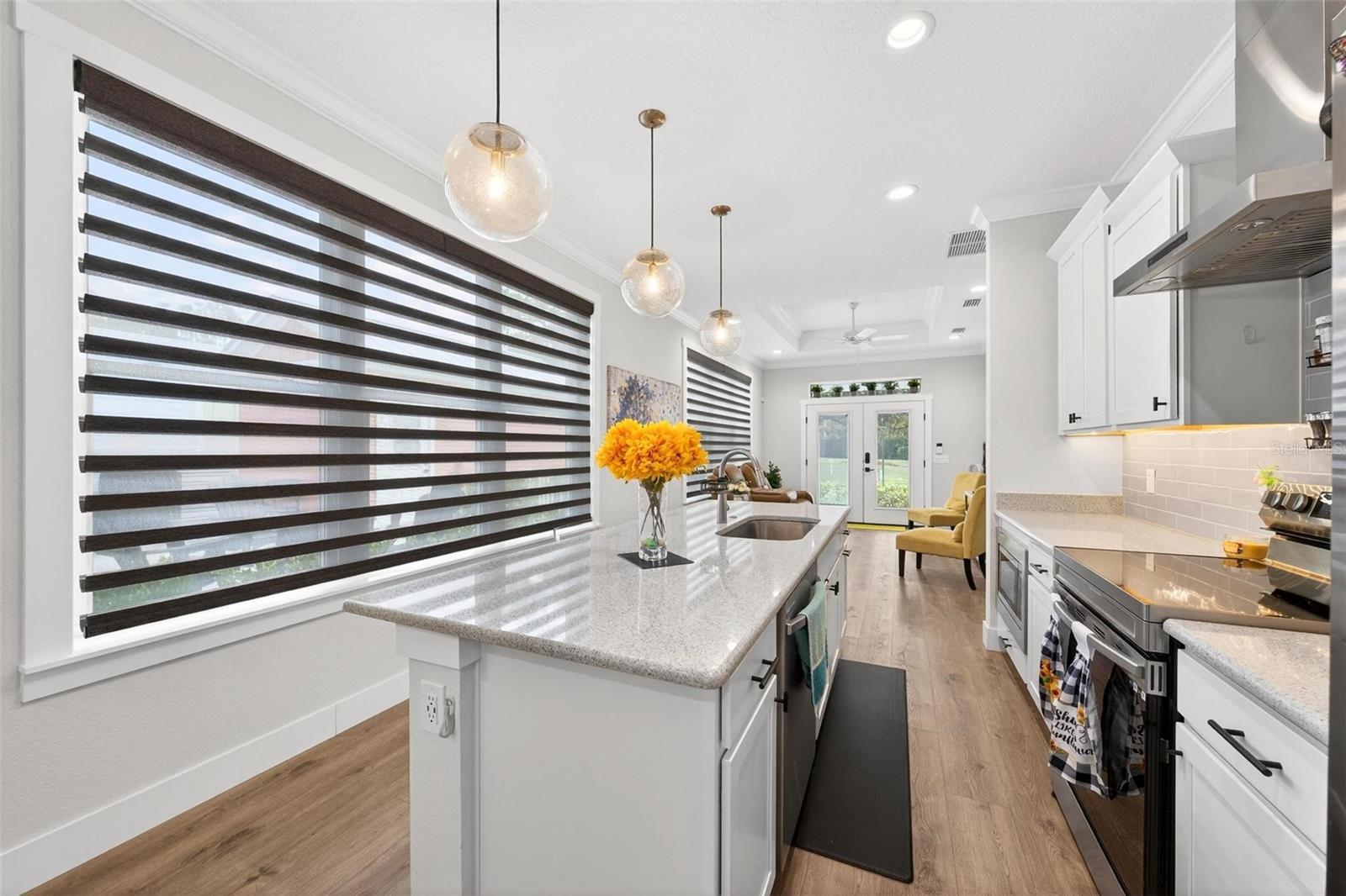 LAKESIDE - Residential