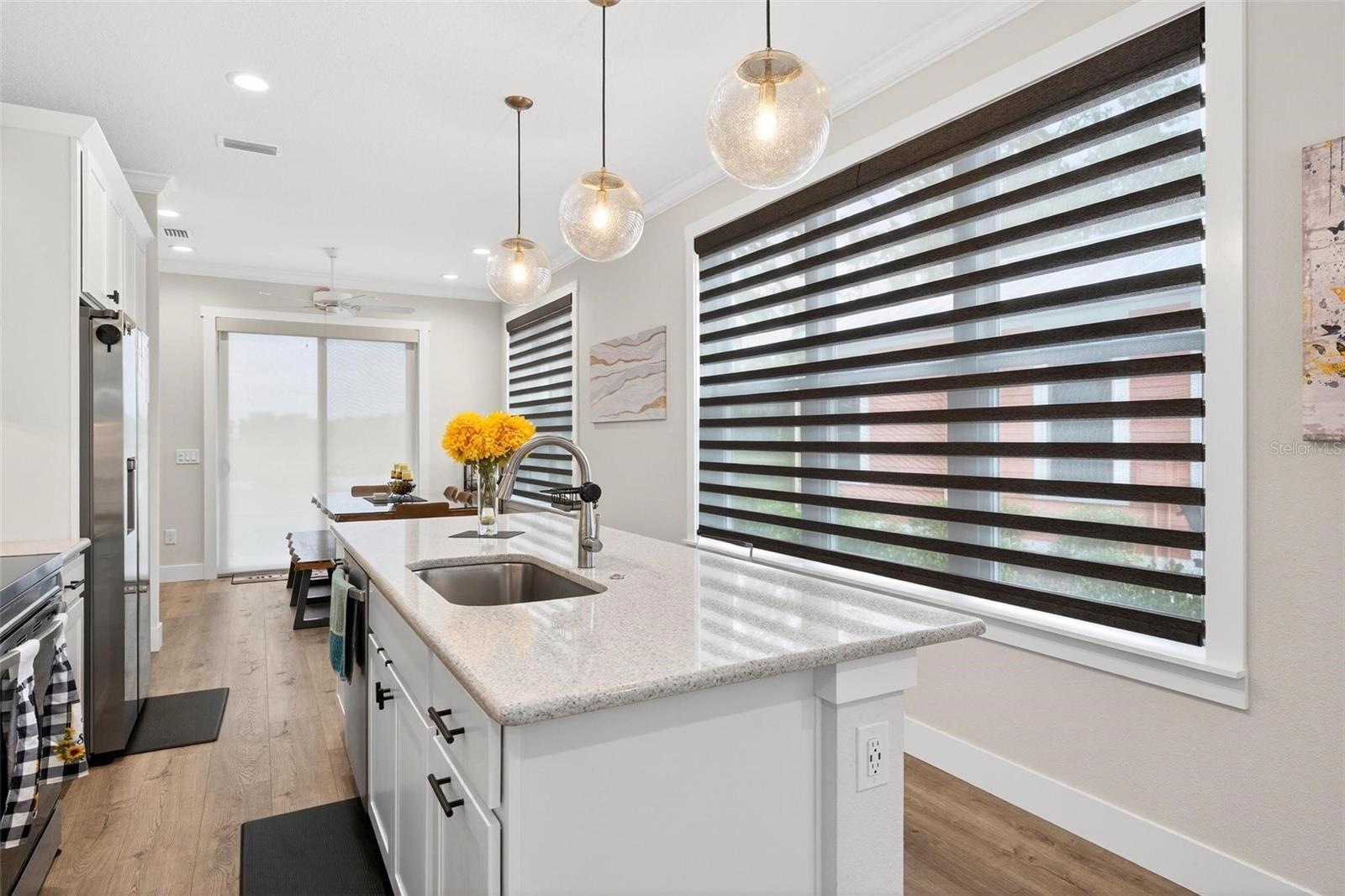 LAKESIDE - Residential