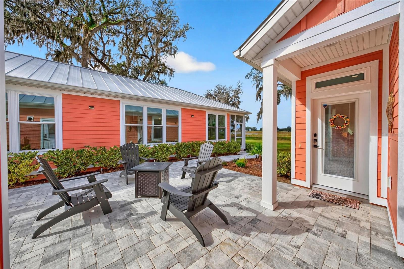 LAKESIDE - Residential