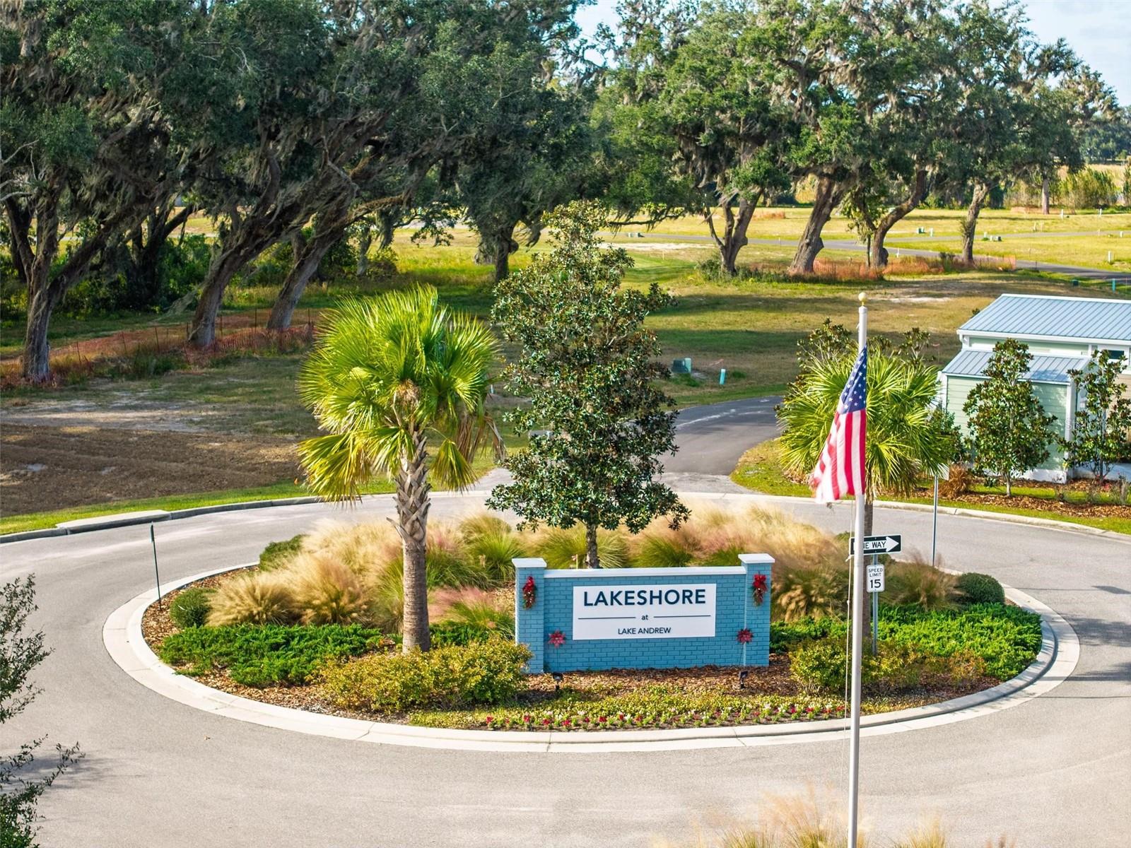 LAKESIDE - Residential