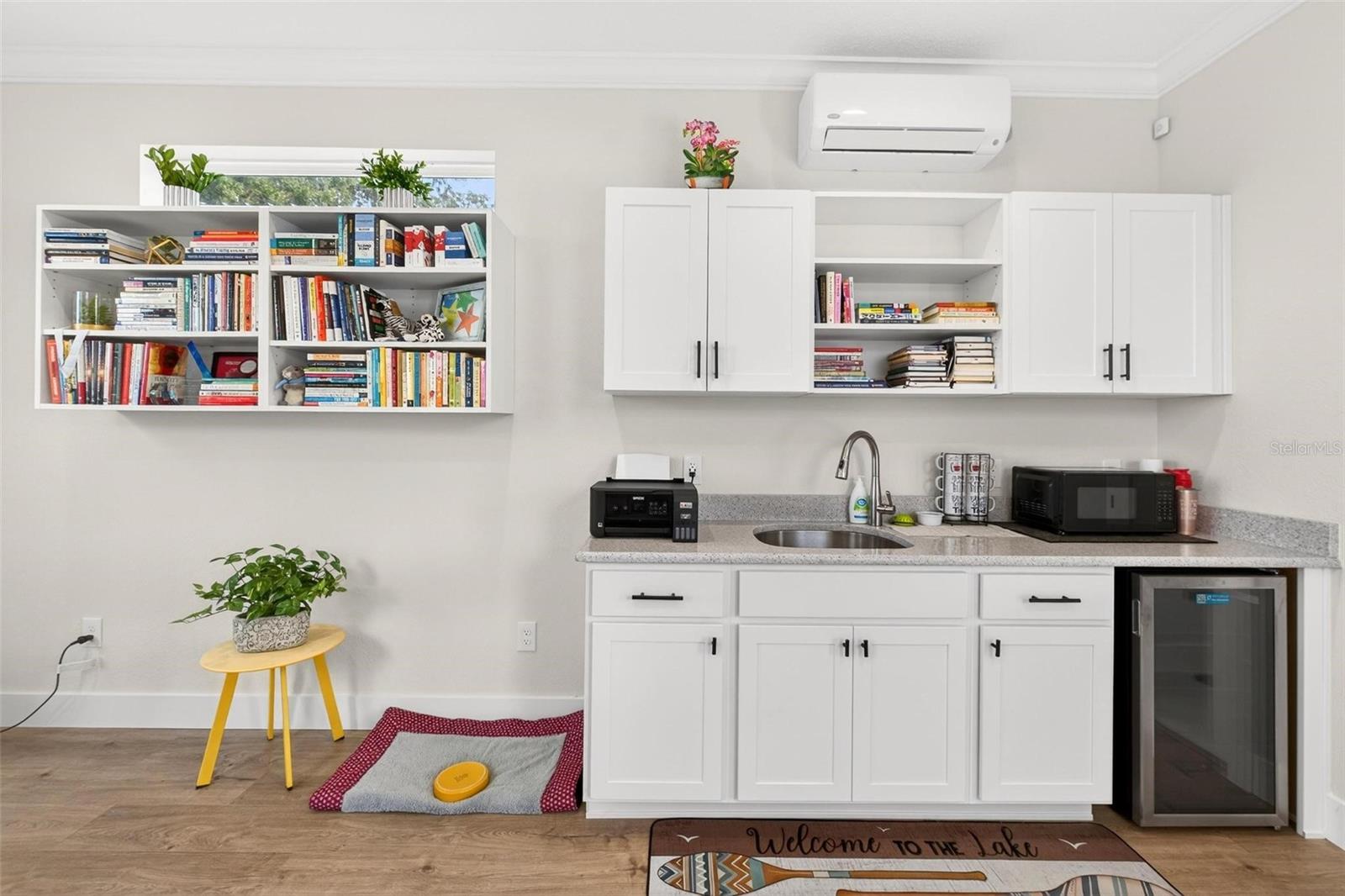 LAKESIDE - Residential