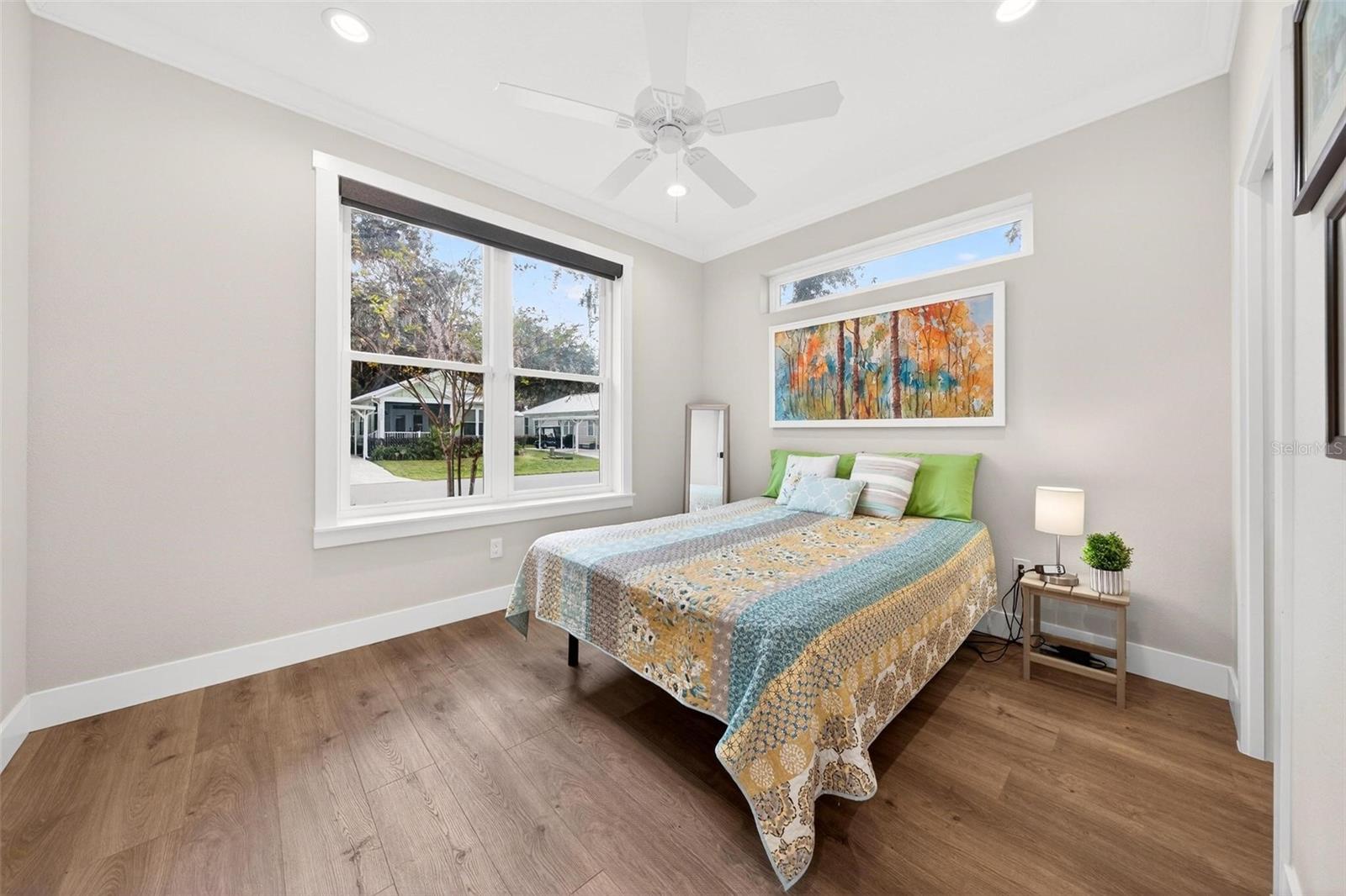 LAKESIDE - Residential