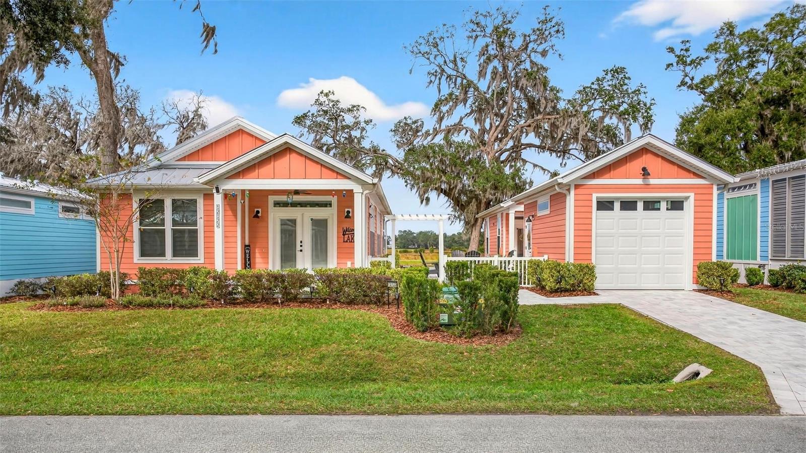 LAKESIDE - Residential