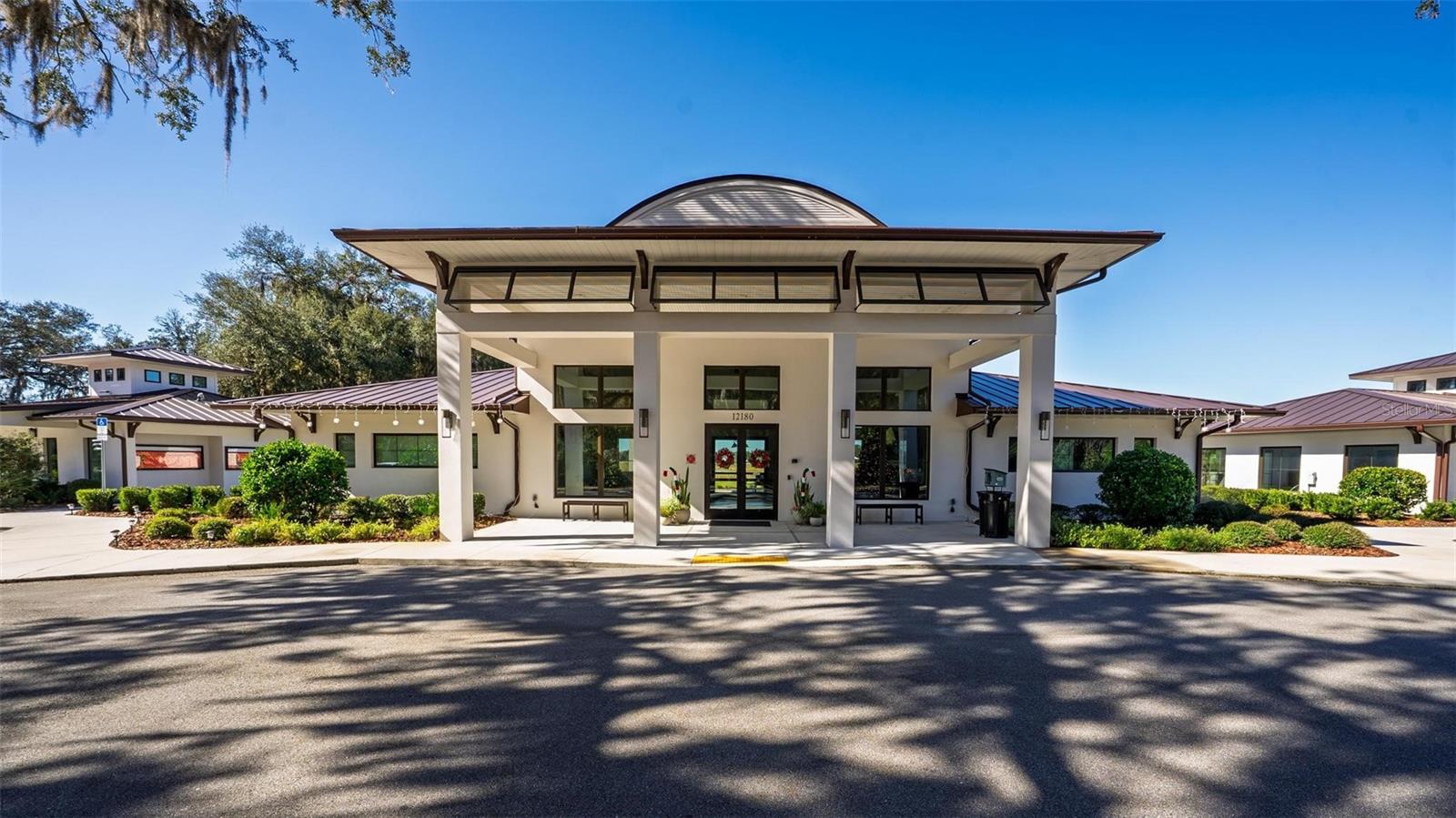 LAKESIDE - Residential