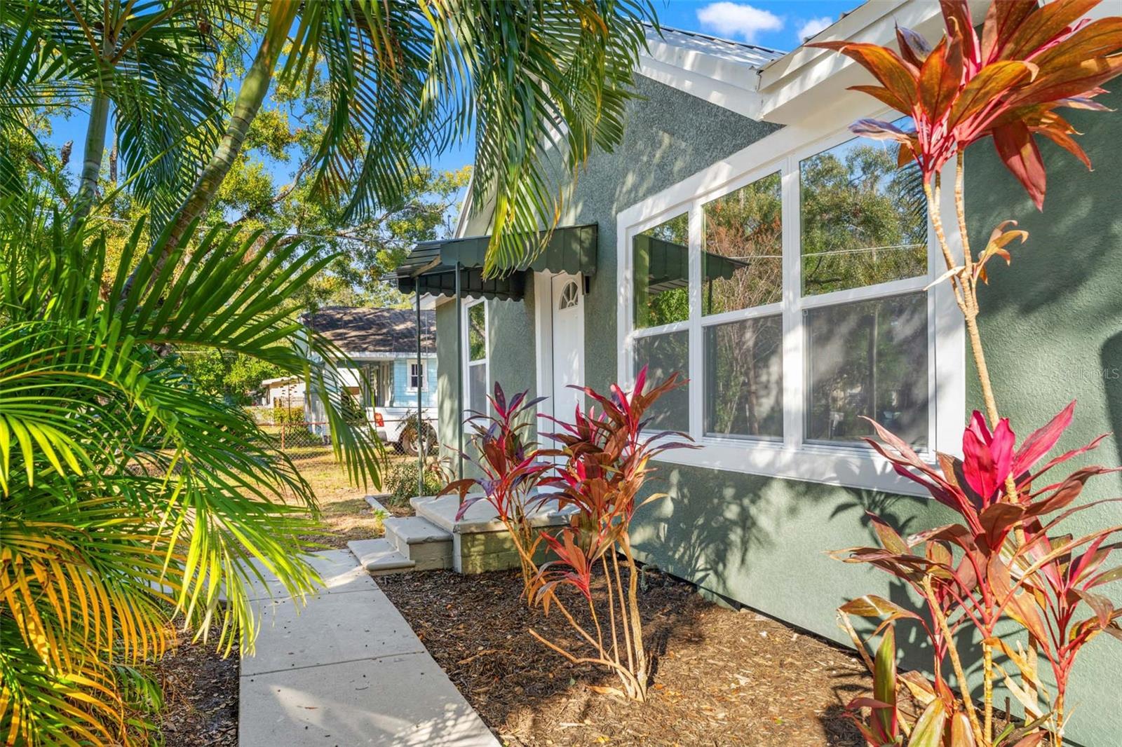 MANOR HILLS SUB - Residential Lease