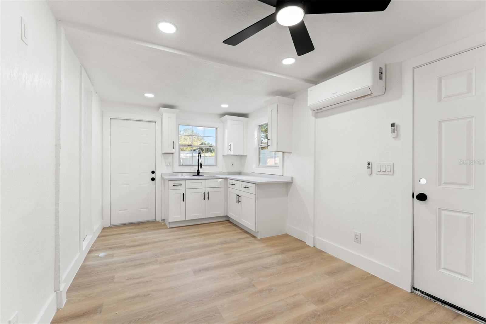 MANOR HILLS SUB - Residential Lease