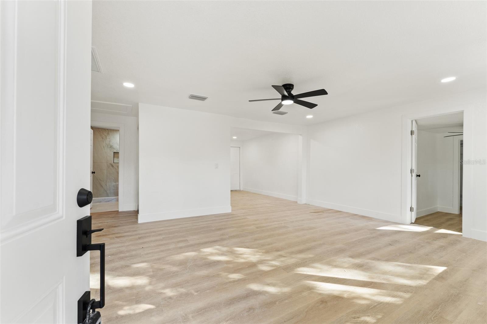 MANOR HILLS SUB - Residential Lease