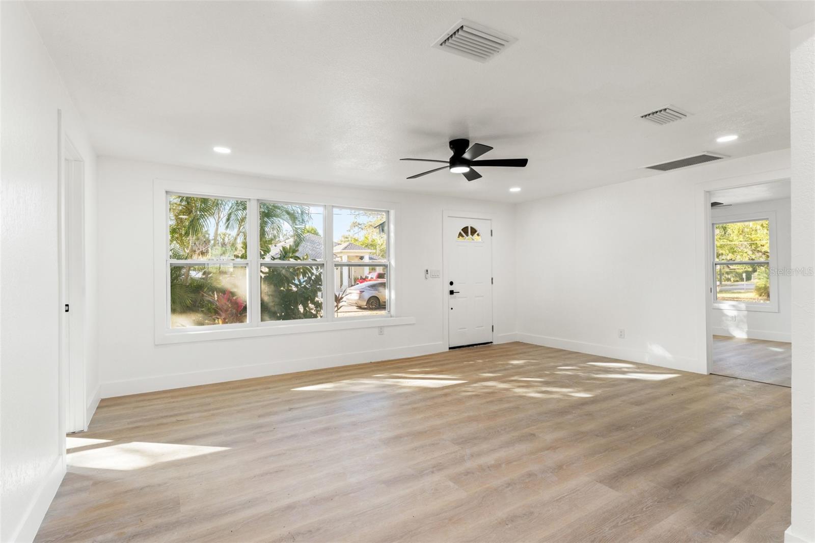 MANOR HILLS SUB - Residential Lease