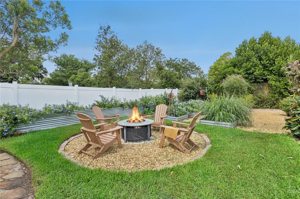 Photo of 1010 N Palm Avenue, Orlando, FL 32804 (MLS # O6420436)