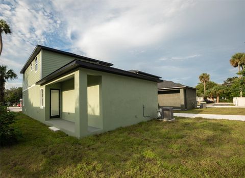 A home in LONGWOOD