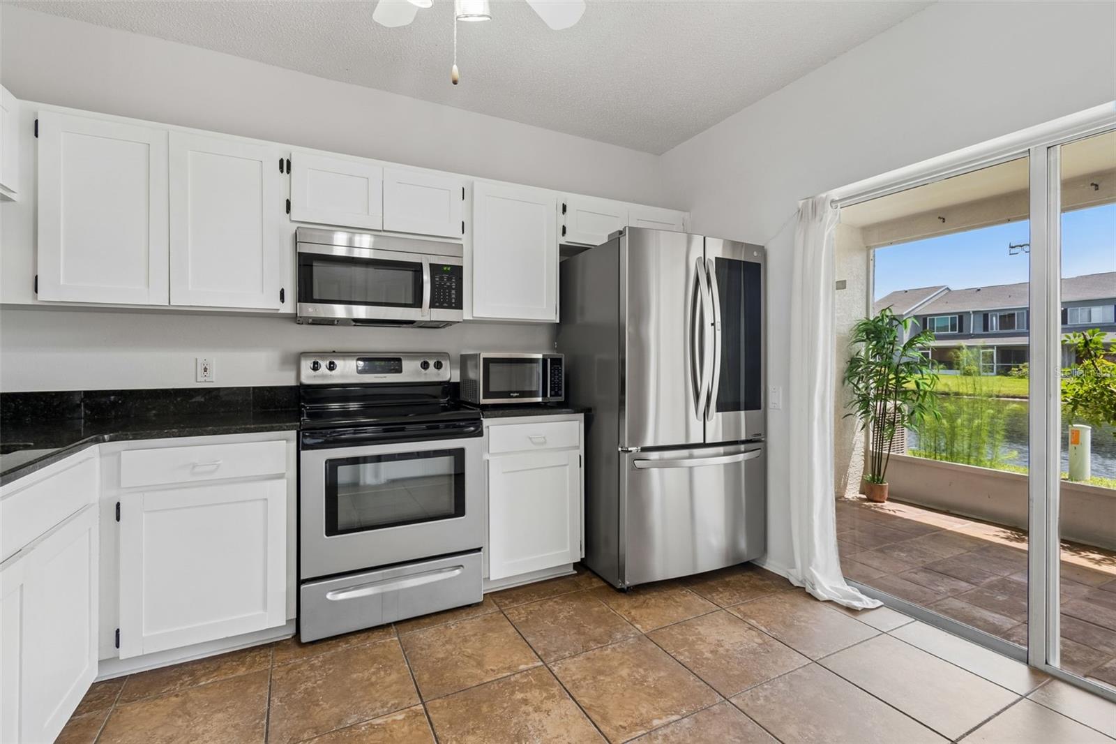 COUNTRYSIDE KEY - Residential