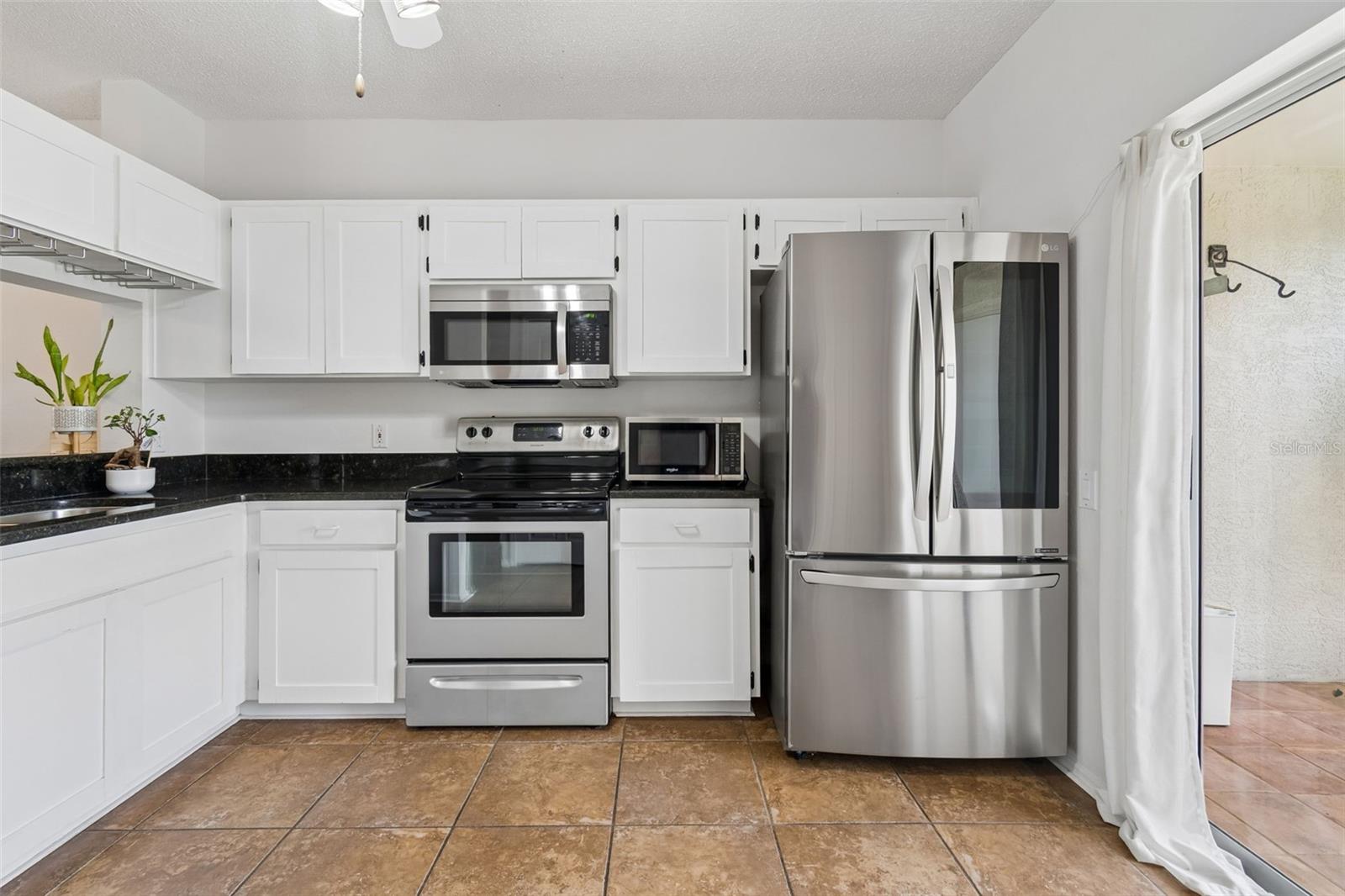 COUNTRYSIDE KEY - Residential