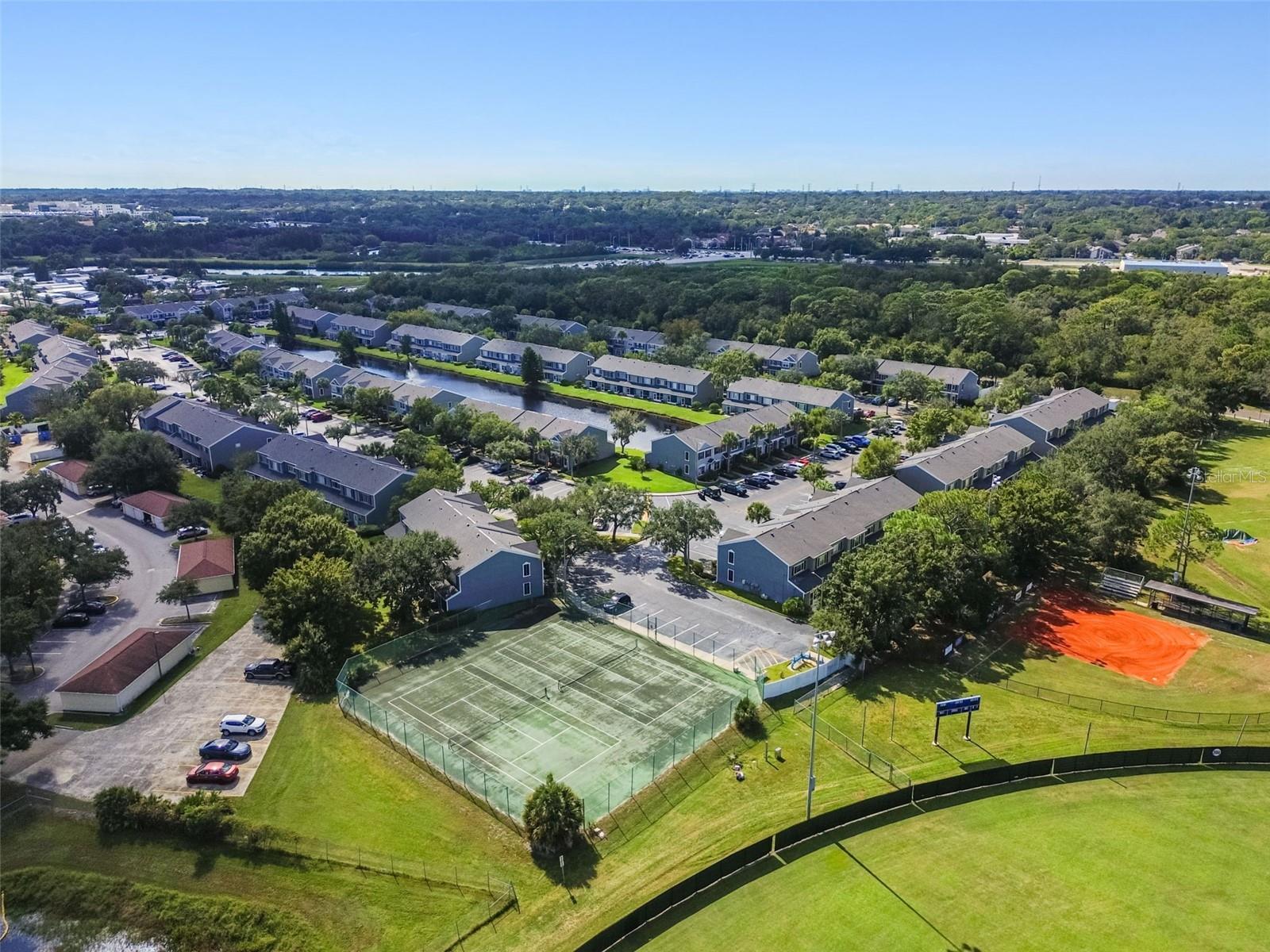 COUNTRYSIDE KEY - Residential