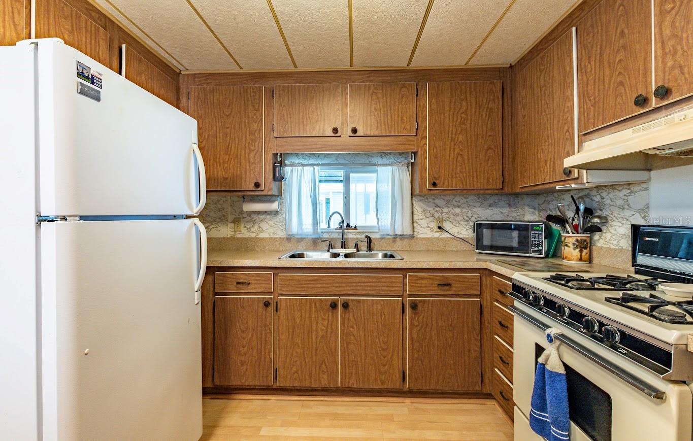 BETMAR ACRES - Residential