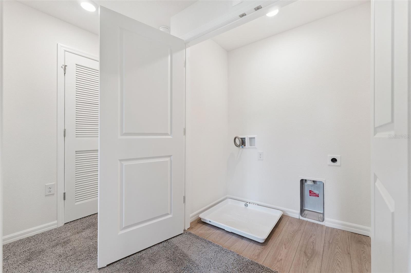 SANDALWOOD - Residential