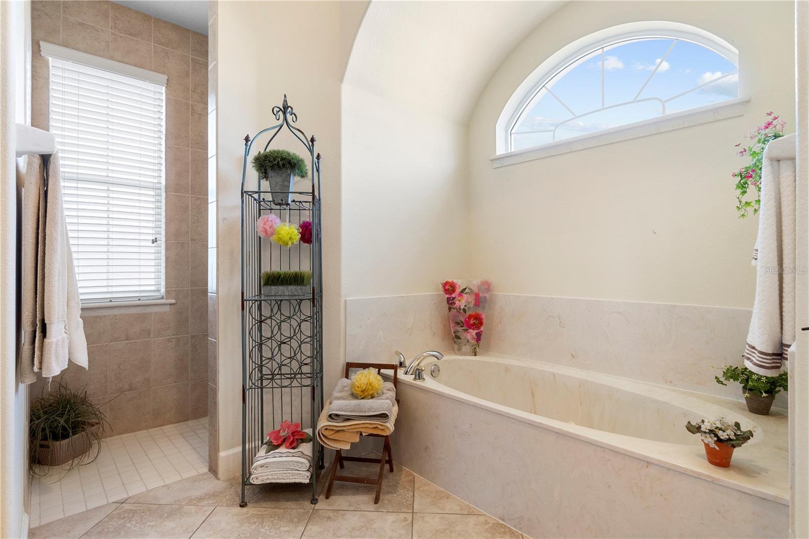 DEER PATH ESTATE - Residential