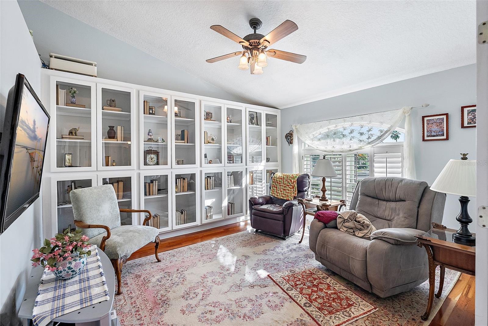 TIERRA VERDE - Residential