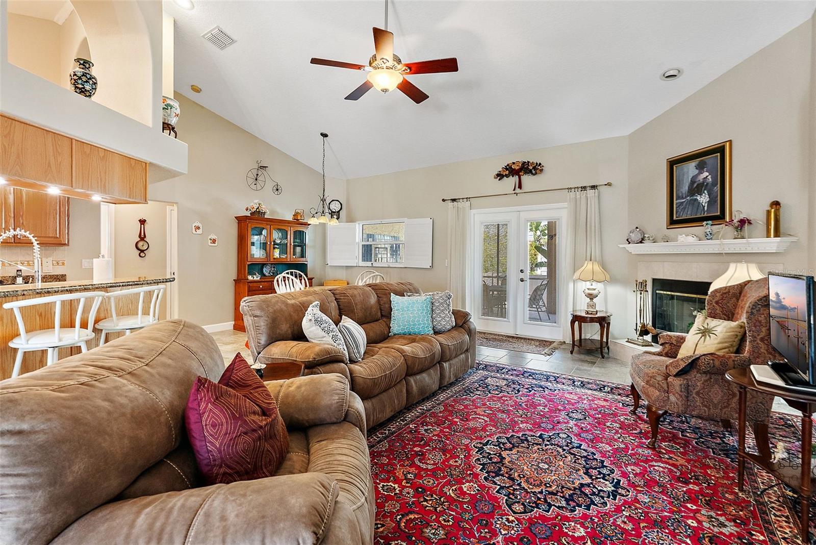 TIERRA VERDE - Residential