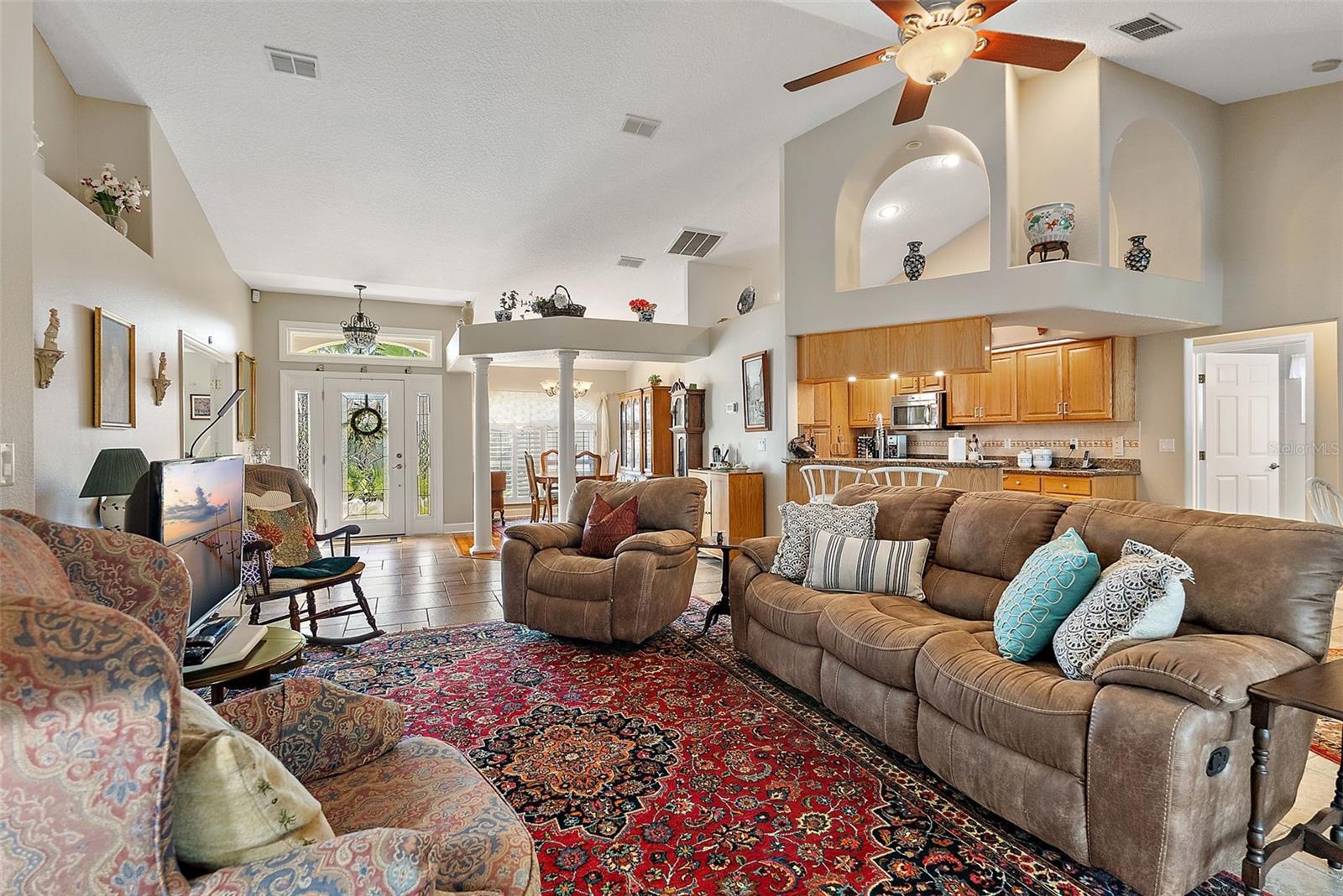 605 4TH STREET W
