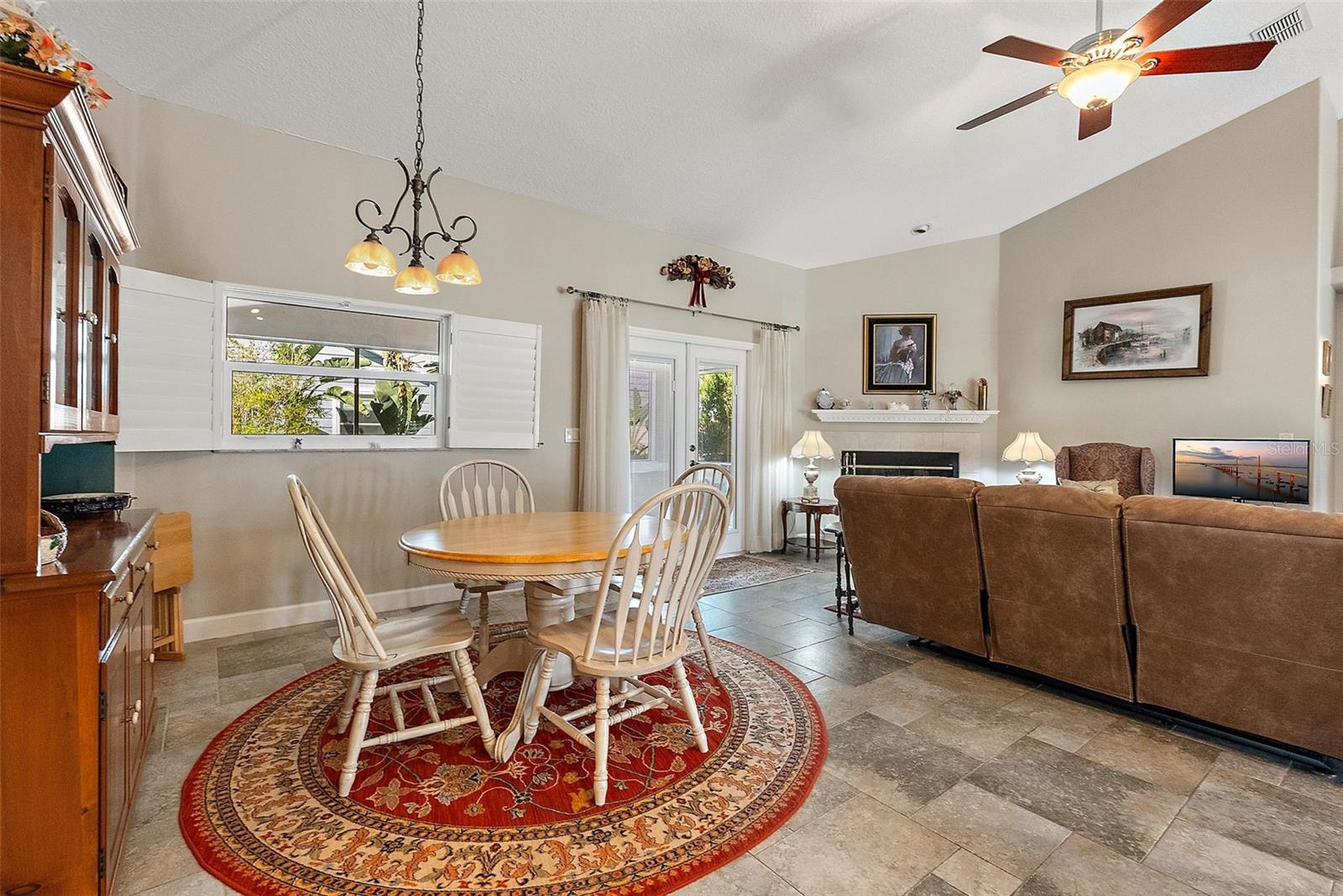 TIERRA VERDE - Residential