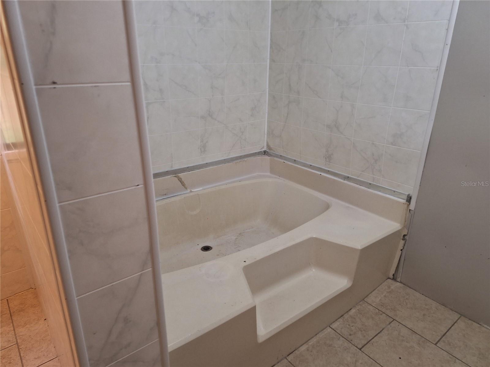 HOBBY HILL - Residential