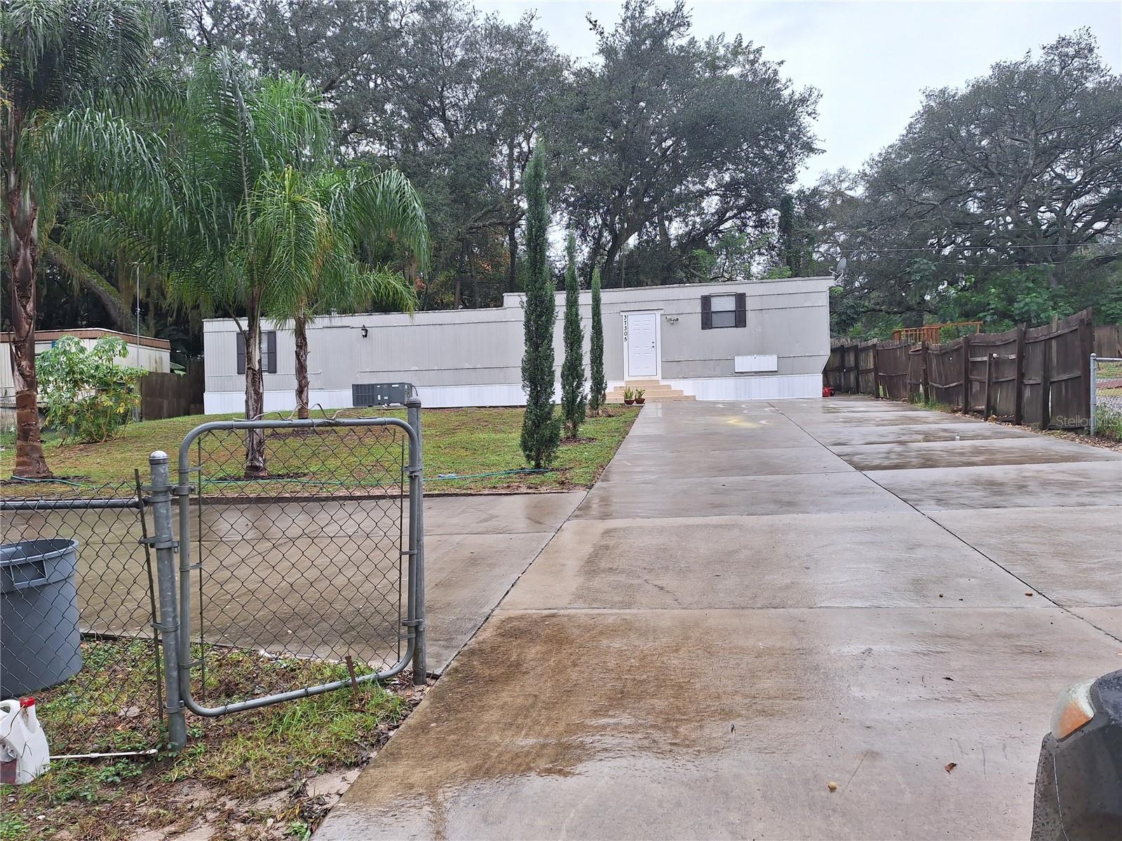 HOBBY HILL - Residential