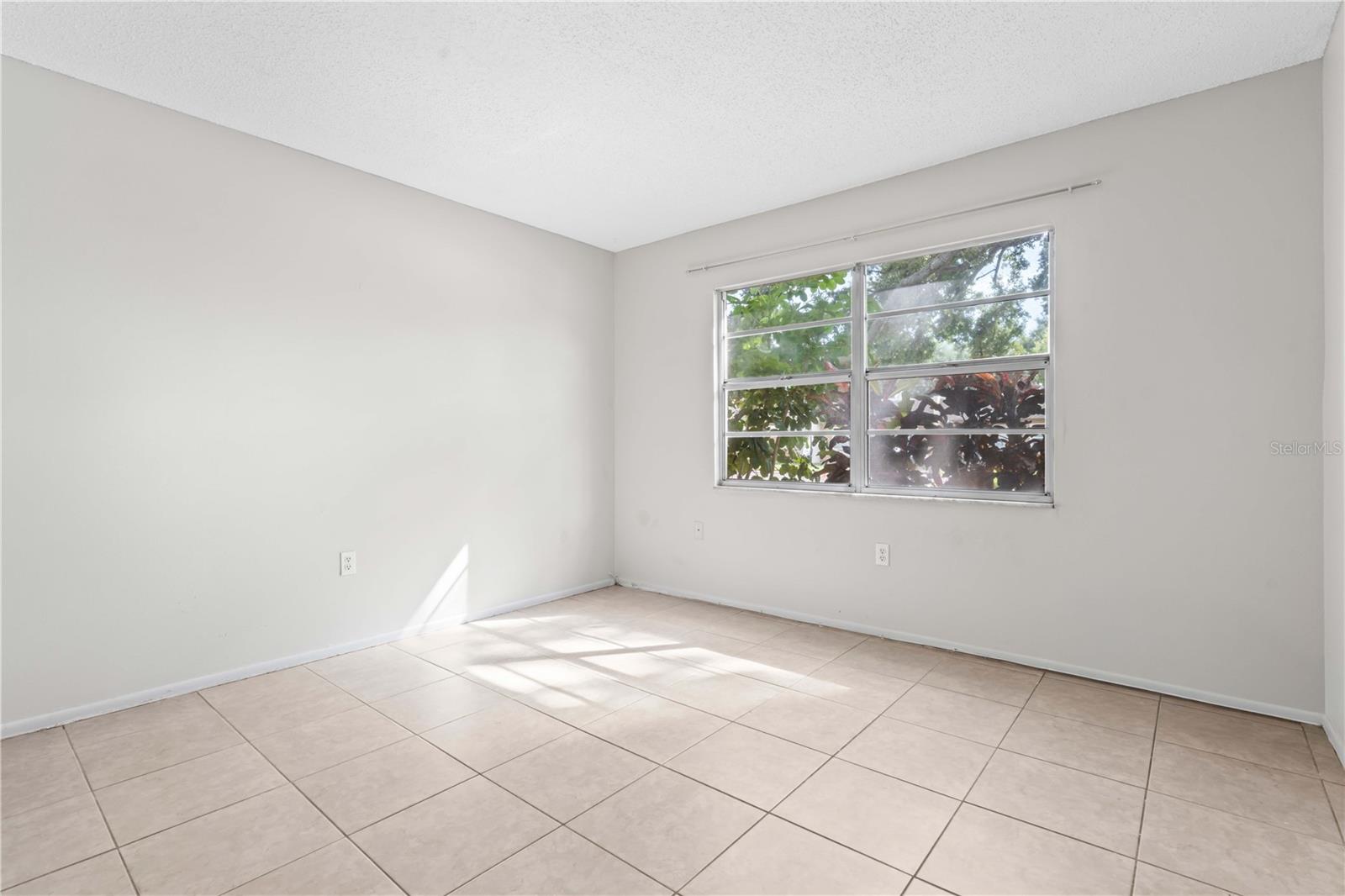 DEERWOOD GARDENS UNIT ONE - Residential