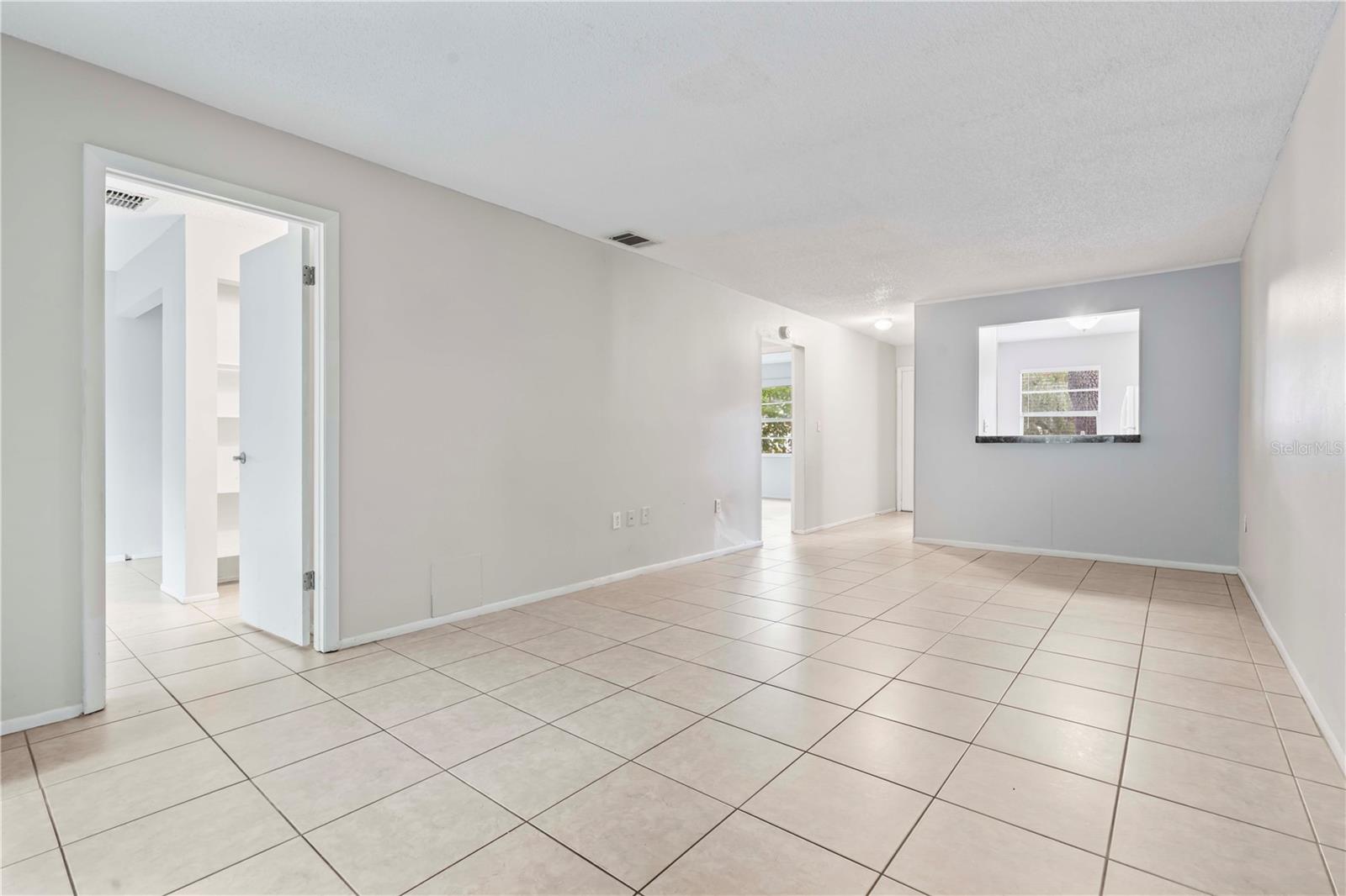 DEERWOOD GARDENS UNIT ONE - Residential