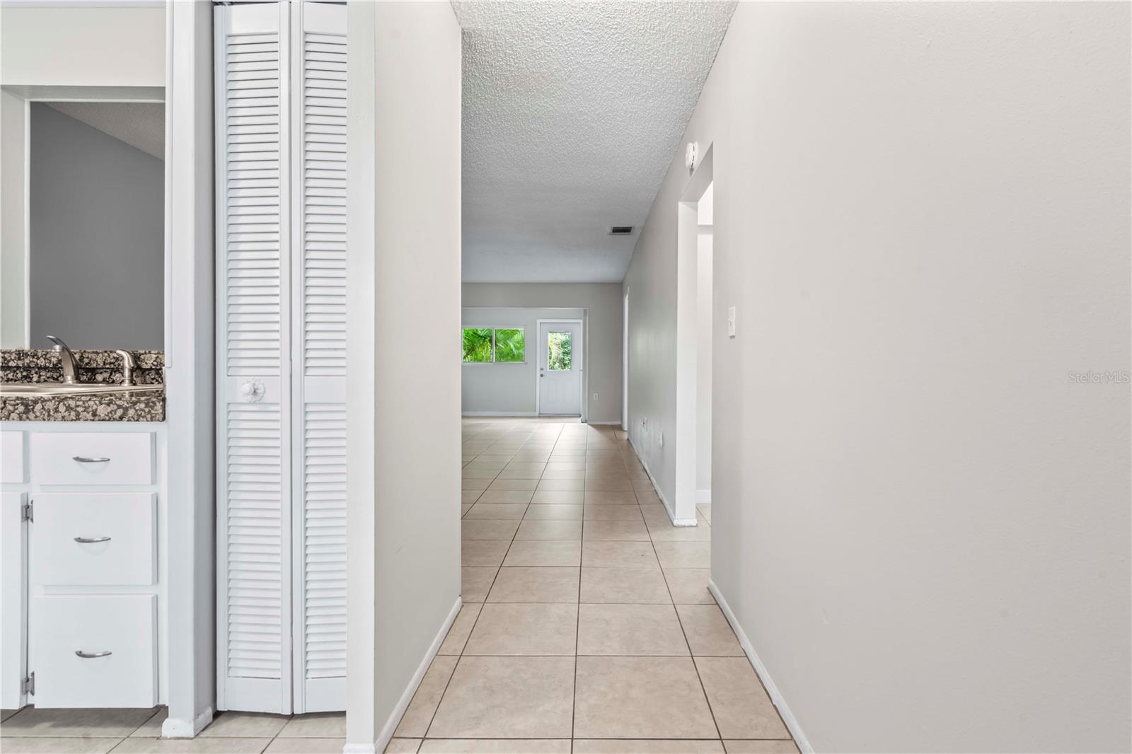 DEERWOOD GARDENS UNIT ONE - Residential