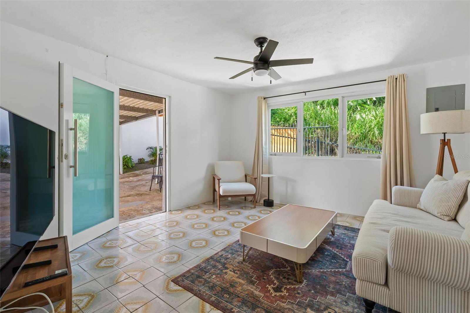 CAMINO JUANILLO FUENTES BARRIO SANTA ROSA - Residential