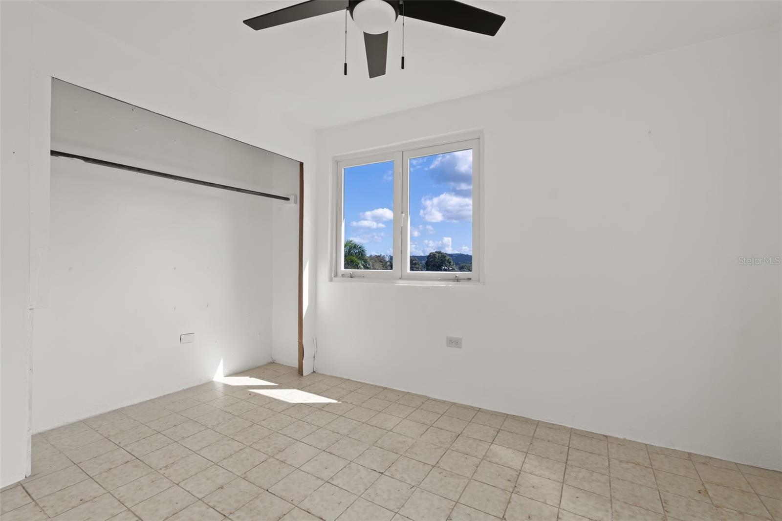 CAMINO JUANILLO FUENTES BARRIO SANTA ROSA - Residential