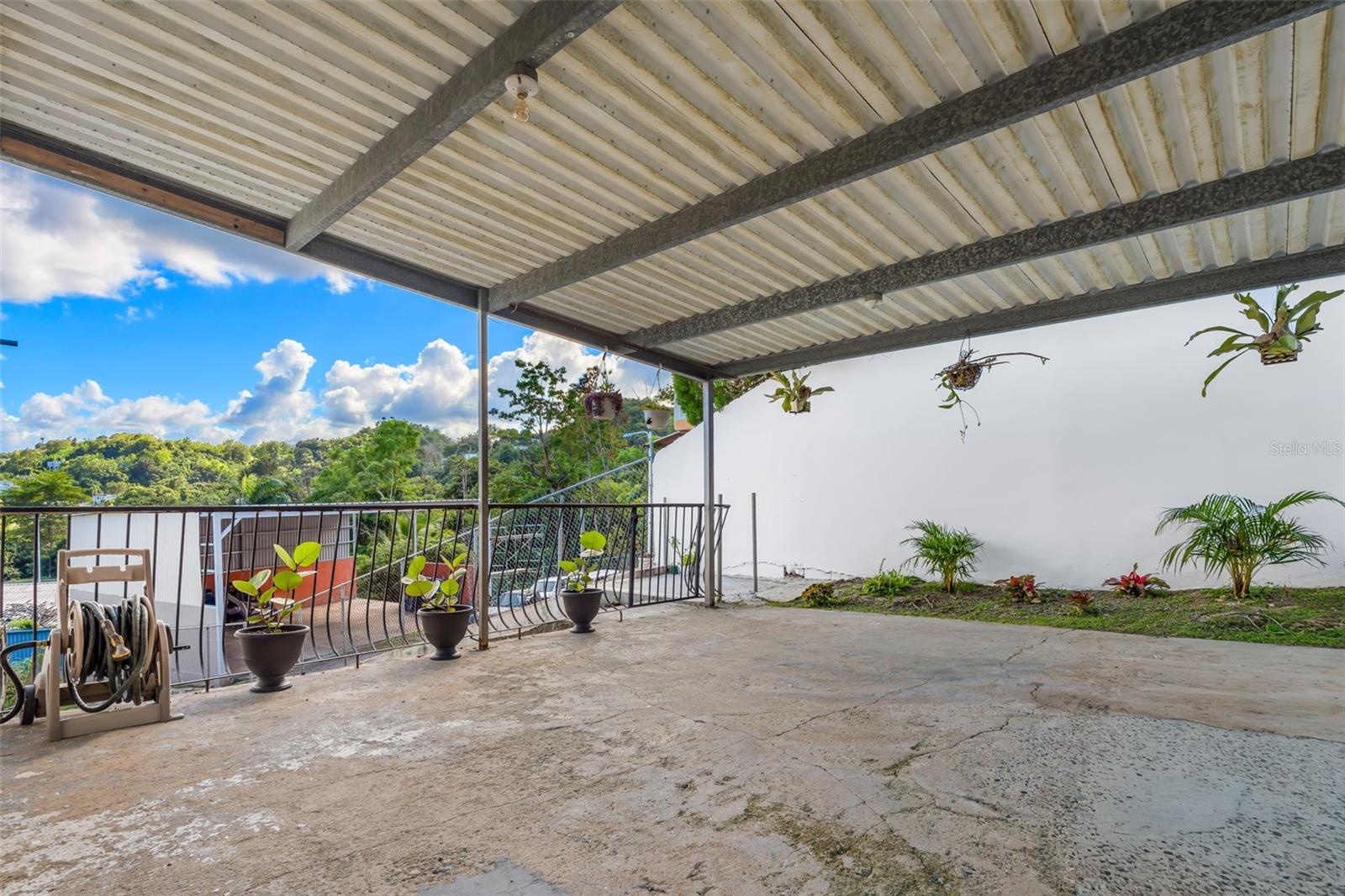 CAMINO JUANILLO FUENTES BARRIO SANTA ROSA - Residential