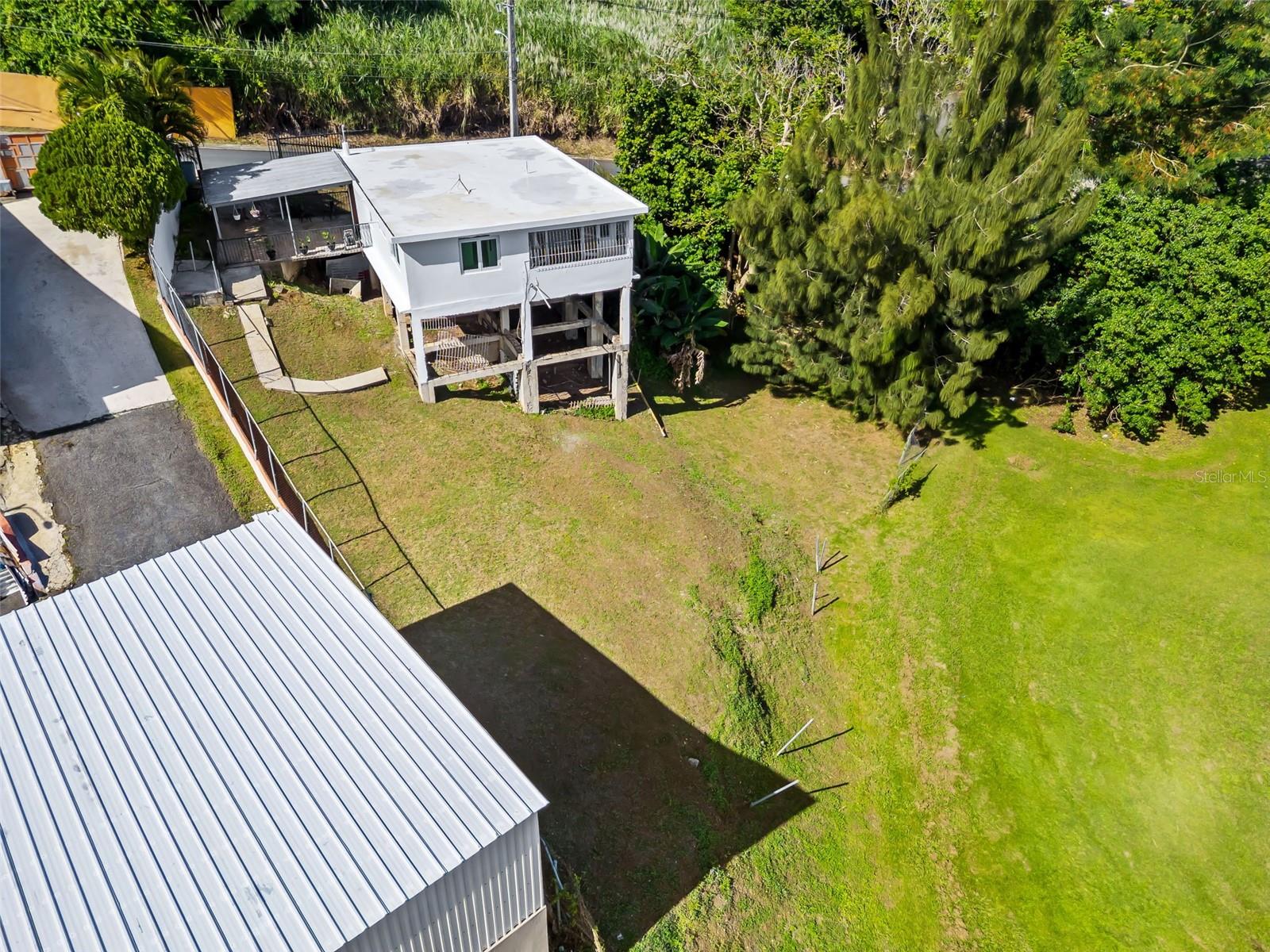 CAMINO JUANILLO FUENTES BARRIO SANTA ROSA - Residential