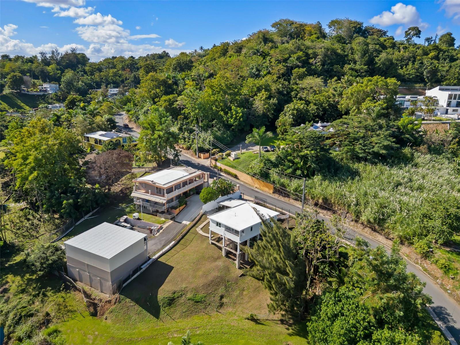 CAMINO JUANILLO FUENTES BARRIO SANTA ROSA - Residential