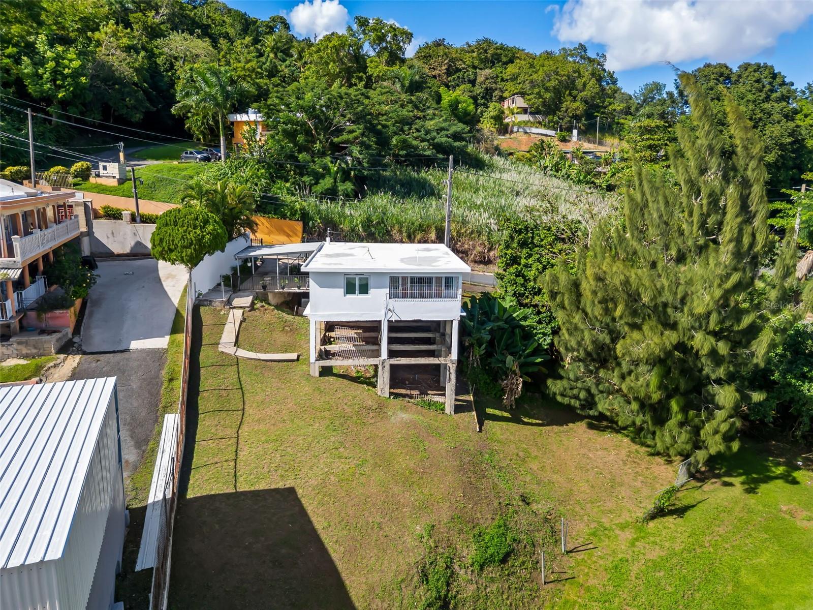 CAMINO JUANILLO FUENTES BARRIO SANTA ROSA - Residential