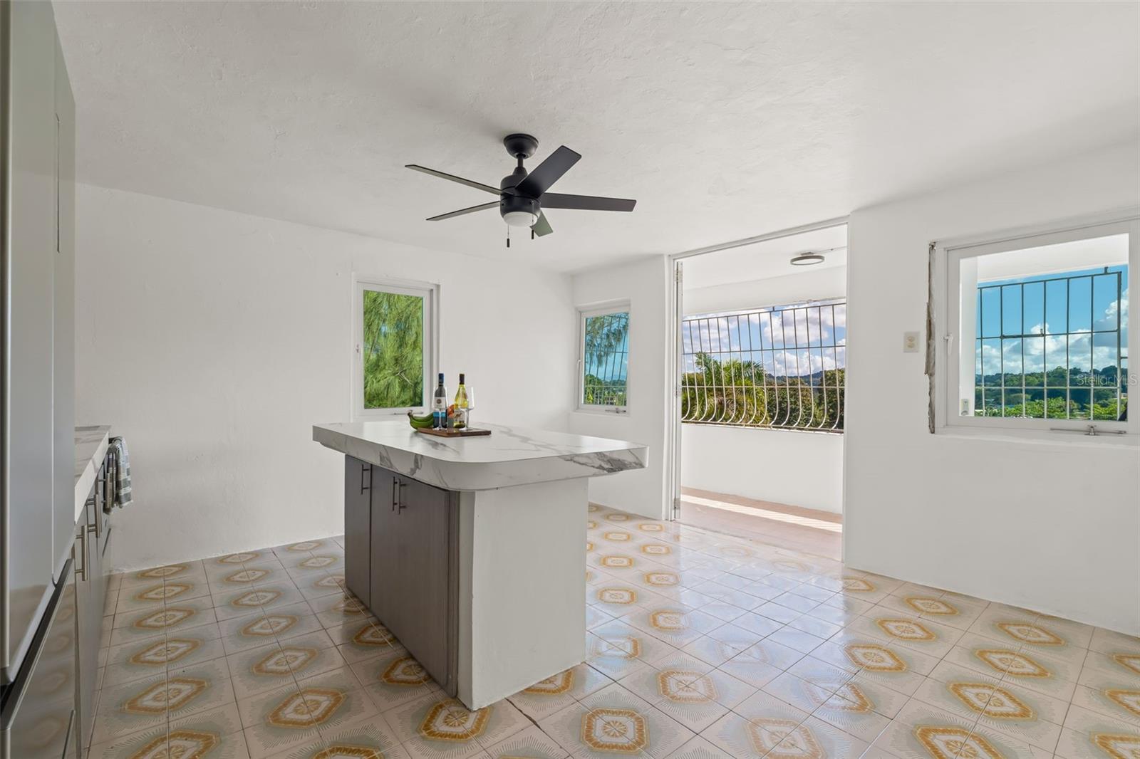 CAMINO JUANILLO FUENTES BARRIO SANTA ROSA - Residential