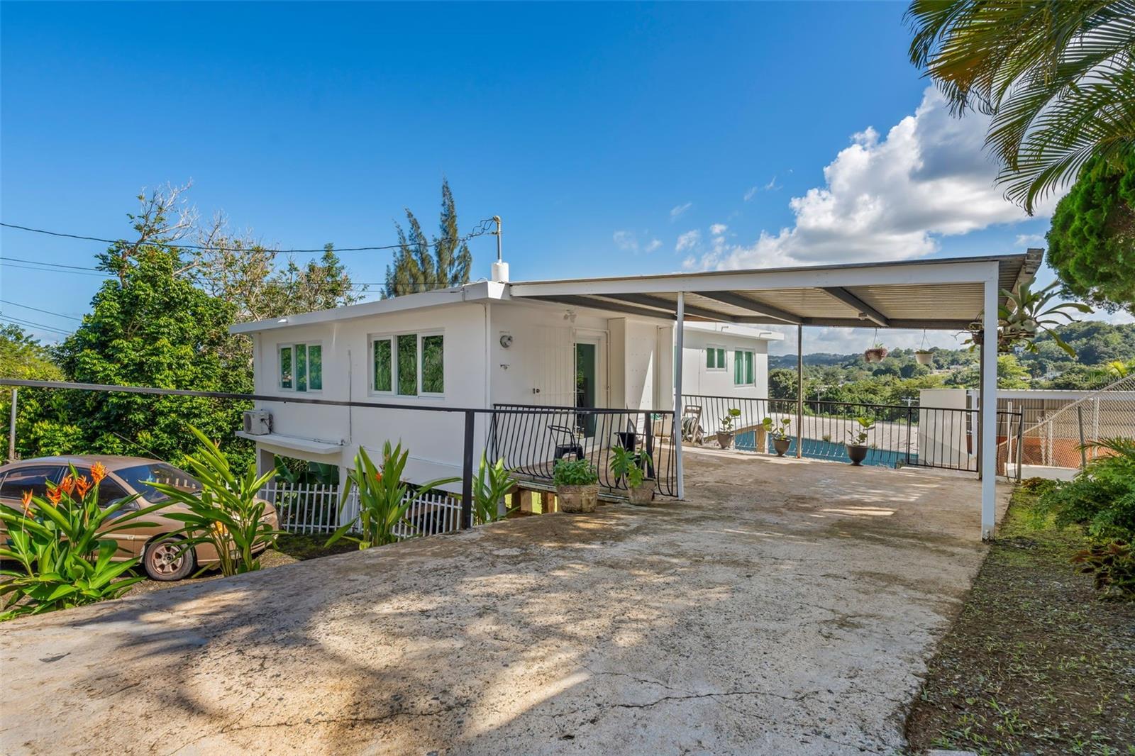 CAMINO JUANILLO FUENTES BARRIO SANTA ROSA - Residential