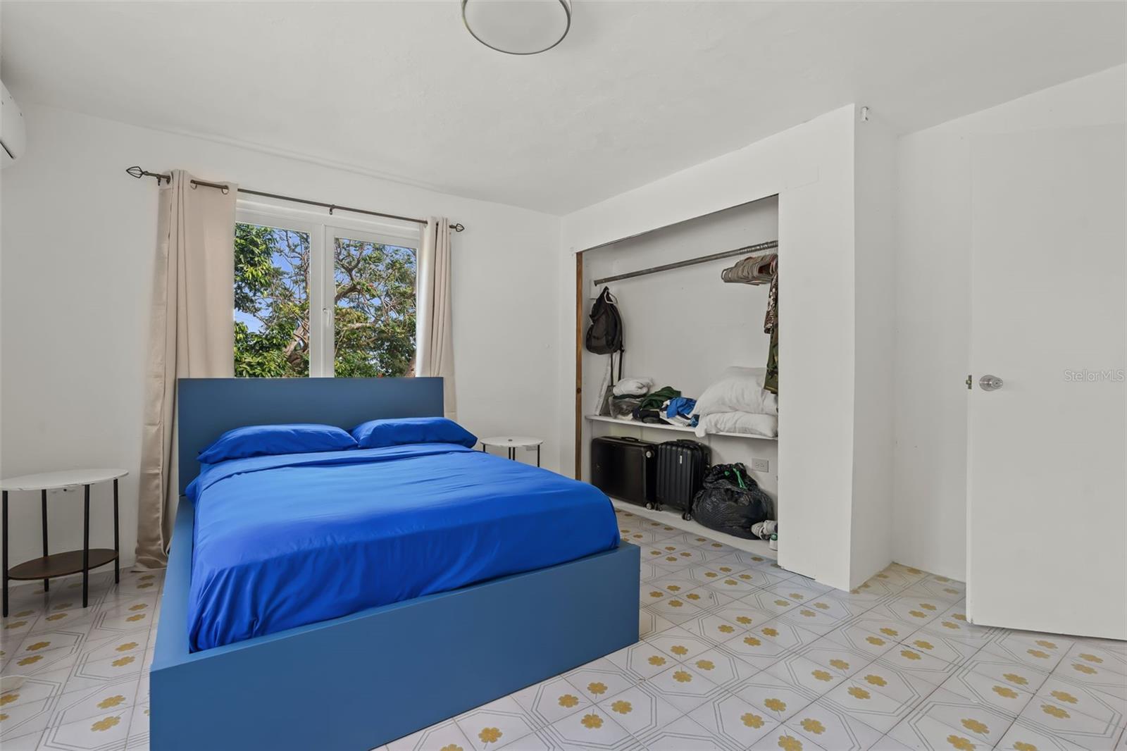 CAMINO JUANILLO FUENTES BARRIO SANTA ROSA - Residential